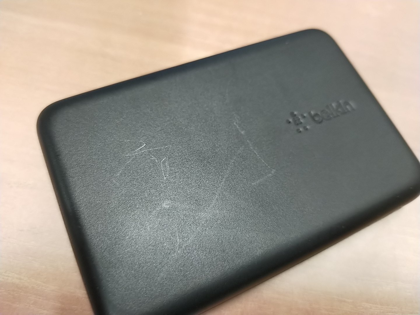 Портативний зарядний пристрій Belkin MagSafe Wireless 2500mAh Black (BPD002BTBK)фото