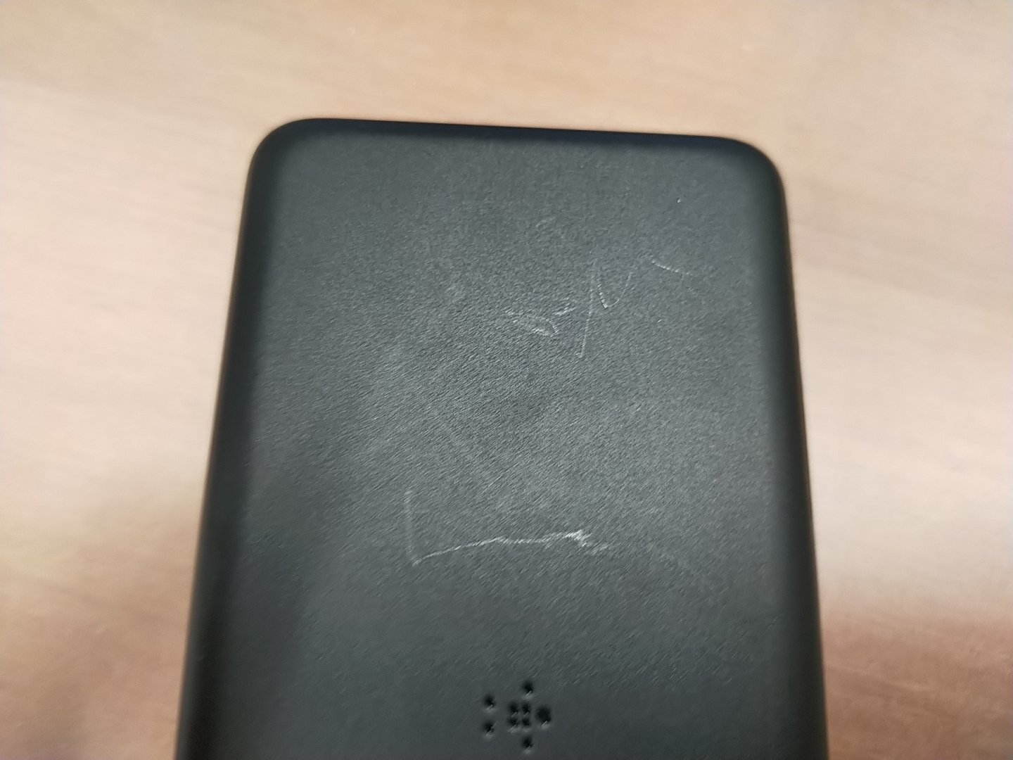 Портативний зарядний пристрій Belkin MagSafe Wireless 2500mAh Black (BPD002BTBK)фото