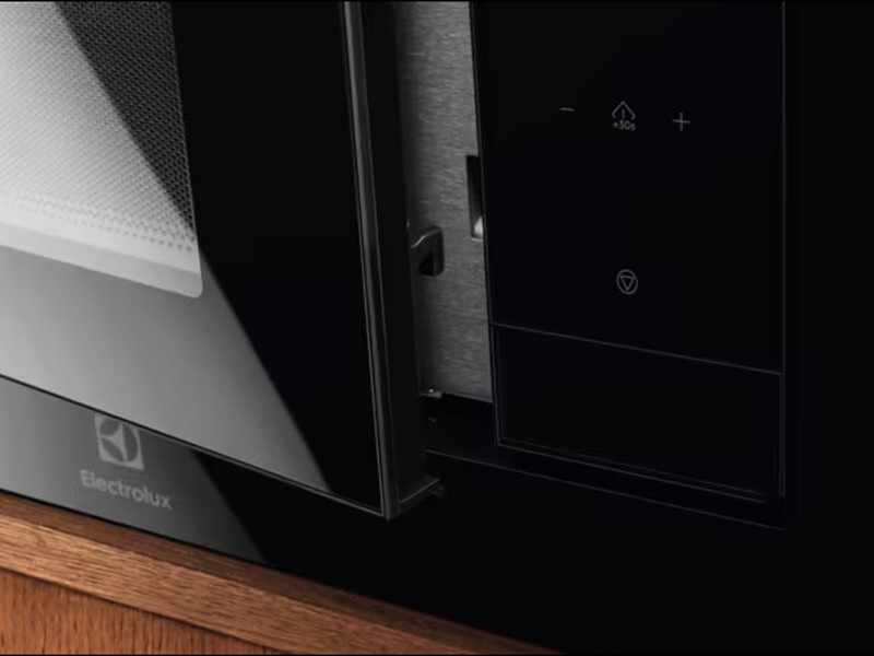 Встраиваемая микроволновая печь Electrolux LMS4253TBK фото2