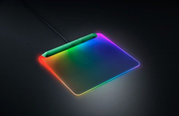 Игровая поверхность Razer Firefly V2 Pro Phantom Green Edition (RZ02-04920300-R3M1) фото 