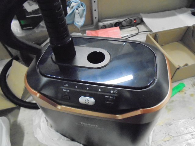 Відпарювач вертикальний Tefal Pro Style Care IT8480E1фото