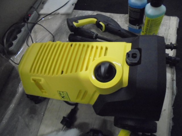 Мінімийка високого тиску Karcher K 3 Car &amp; Home (1.676-356.0)фото