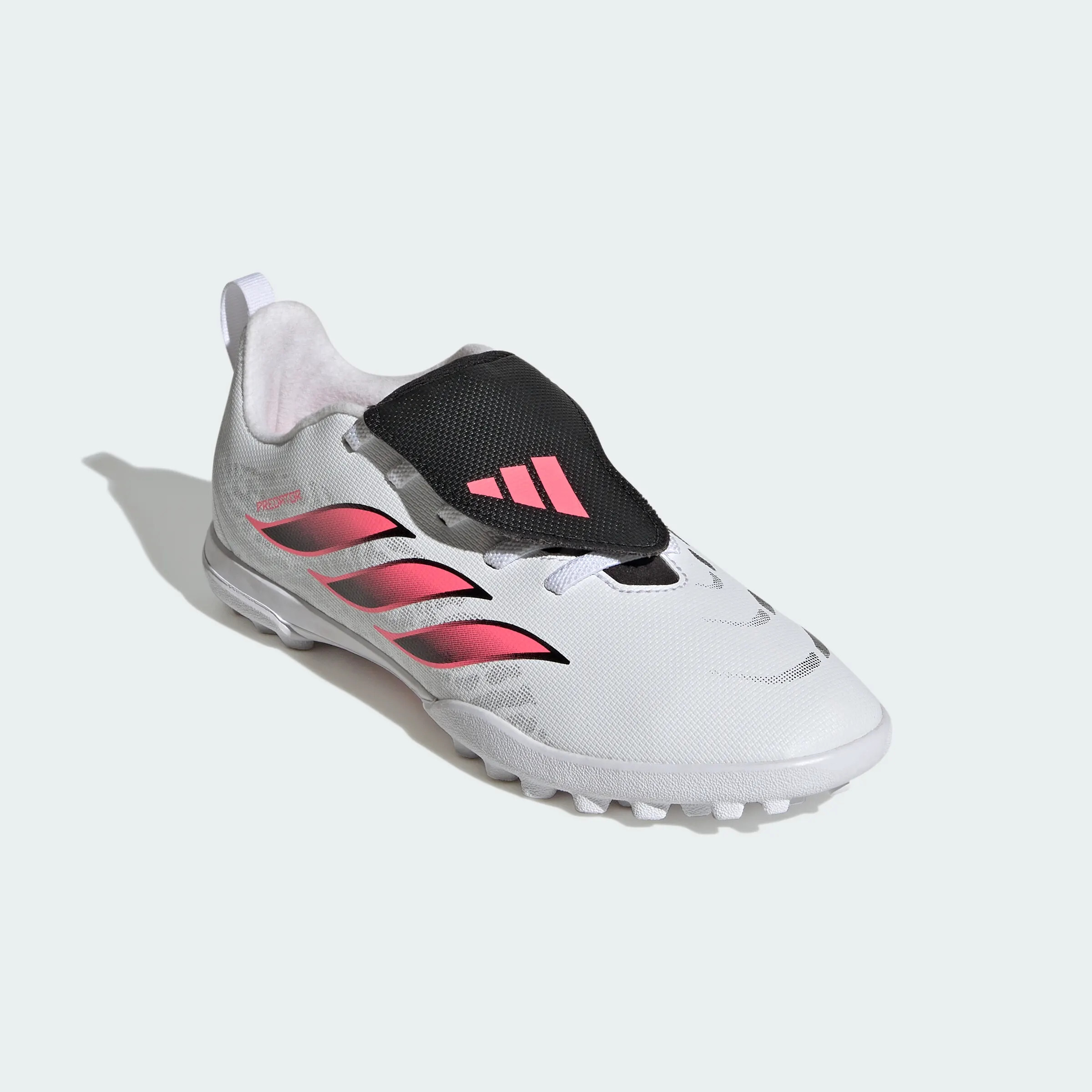 Сороконіжки дитячі Adidas Predator Club IH2087 28 (10 UK) білі фото3