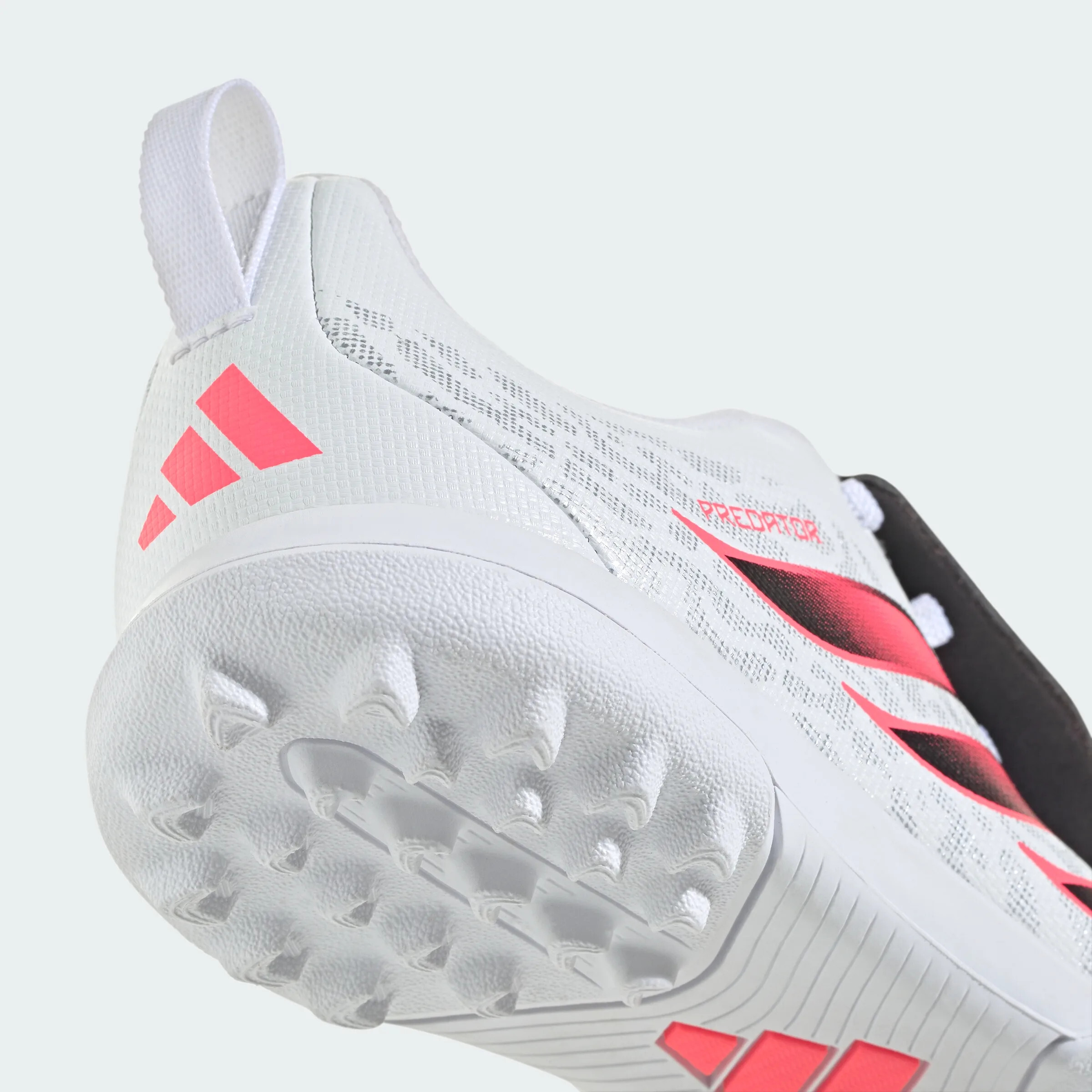 Сороконіжки дитячі Adidas Predator Club IH2087 29 (11 UK) білі фото8