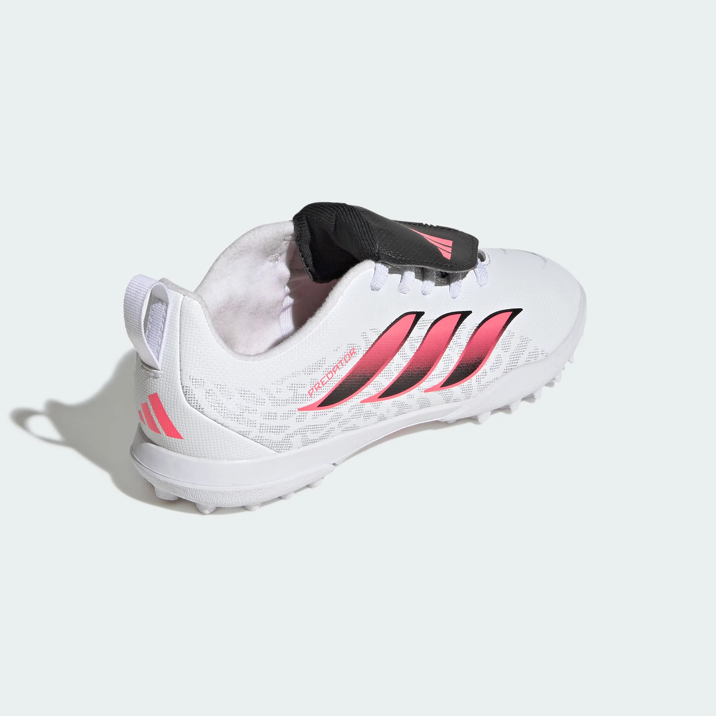 Сороконіжки дитячі Adidas Predator Club IH2087 30 (11,5 UK) білі фото4