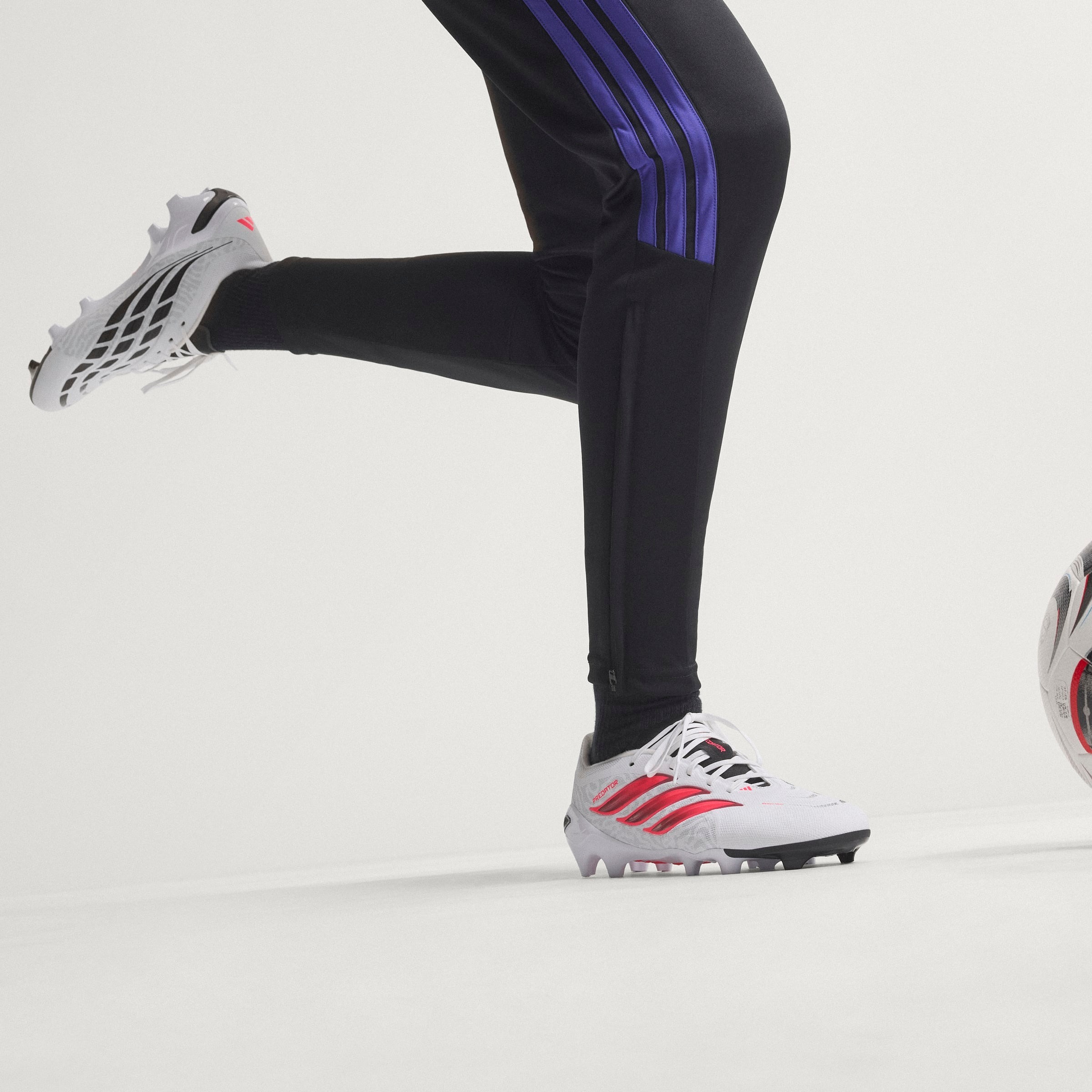 Бутсы Adidas Predator League FG IH7154 40 (6,5 UK) белые фото11