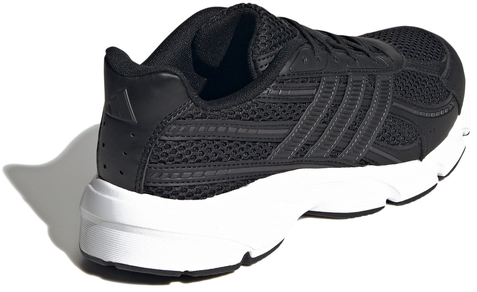 Кроссовки женские Adidas Technochaos 2000 KI4221 36 (3,5 UK) черные фото4