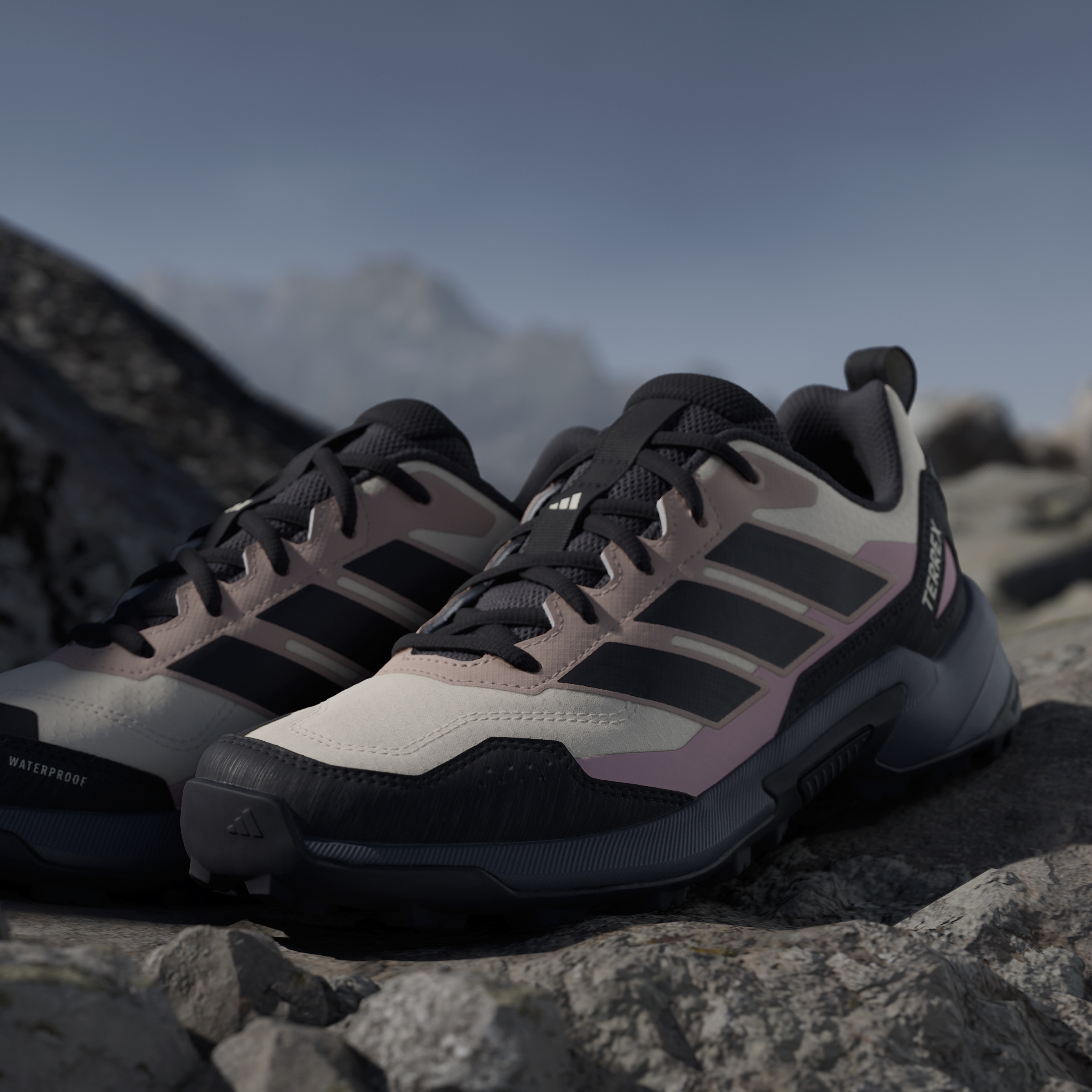 Кроссовки женские Adidas Terrex Eastrail 3 Cp W KJ8960 38 (5 UK) молочные фото14