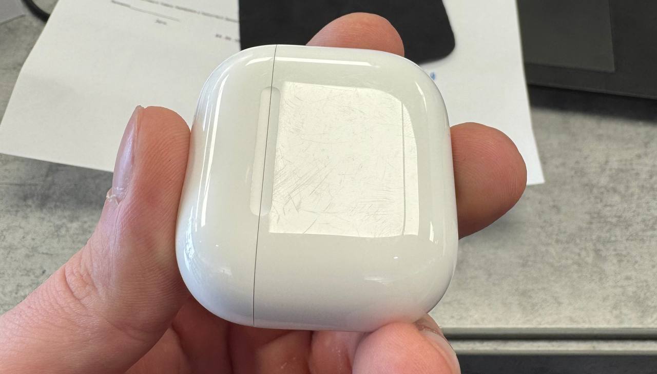 Наушники Apple AirPods 4 with Active Noise Cancellation (MXP93ZE/A) фото