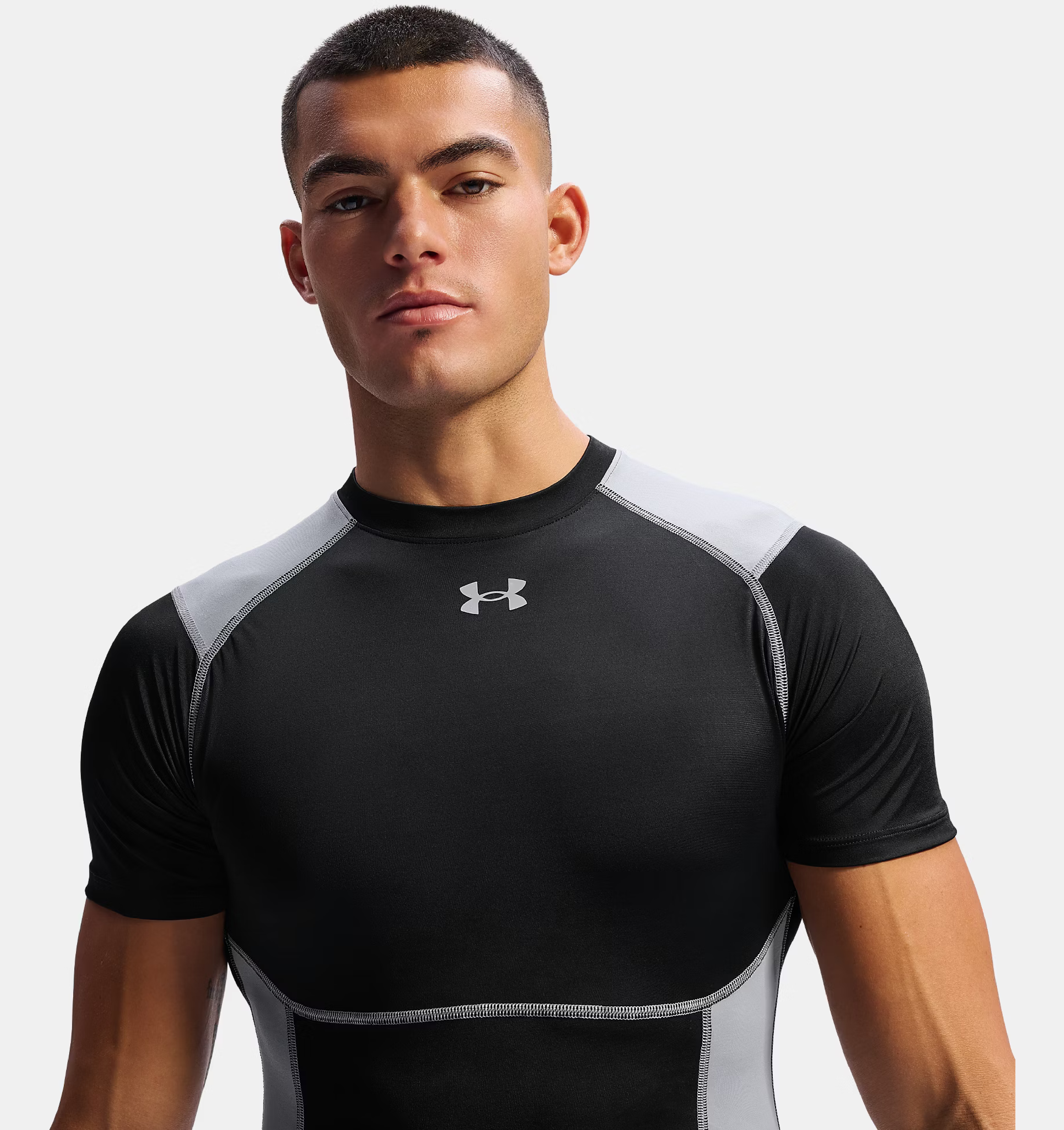 Футболка чоловіча Under Armour HG Elite Fitted SS 6015379-008 L Чорнафото