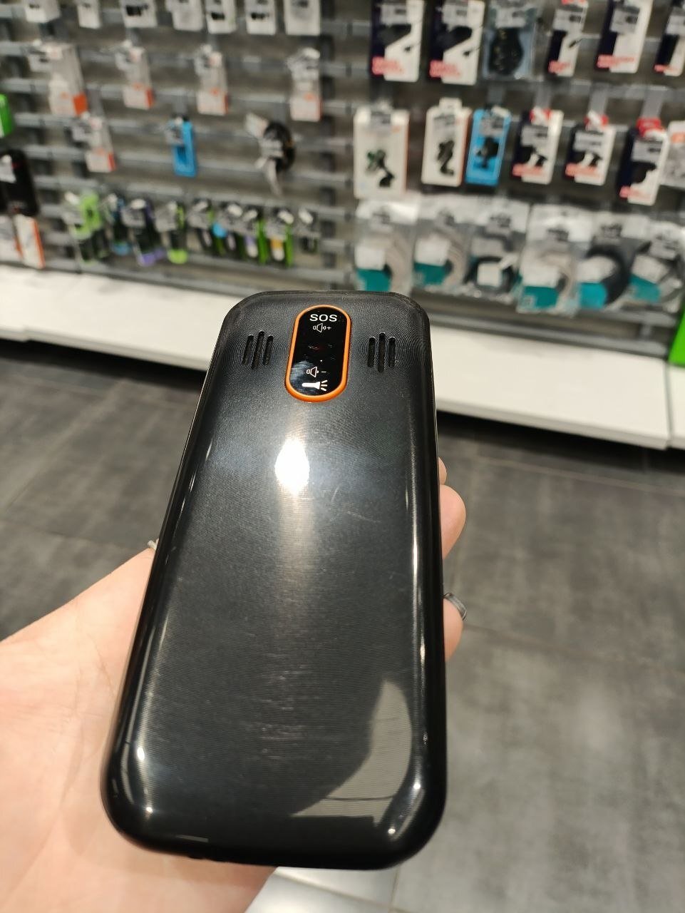 Мобильный телефон 2E E350 3.5" 2SIM Black (694743656879) фото 2