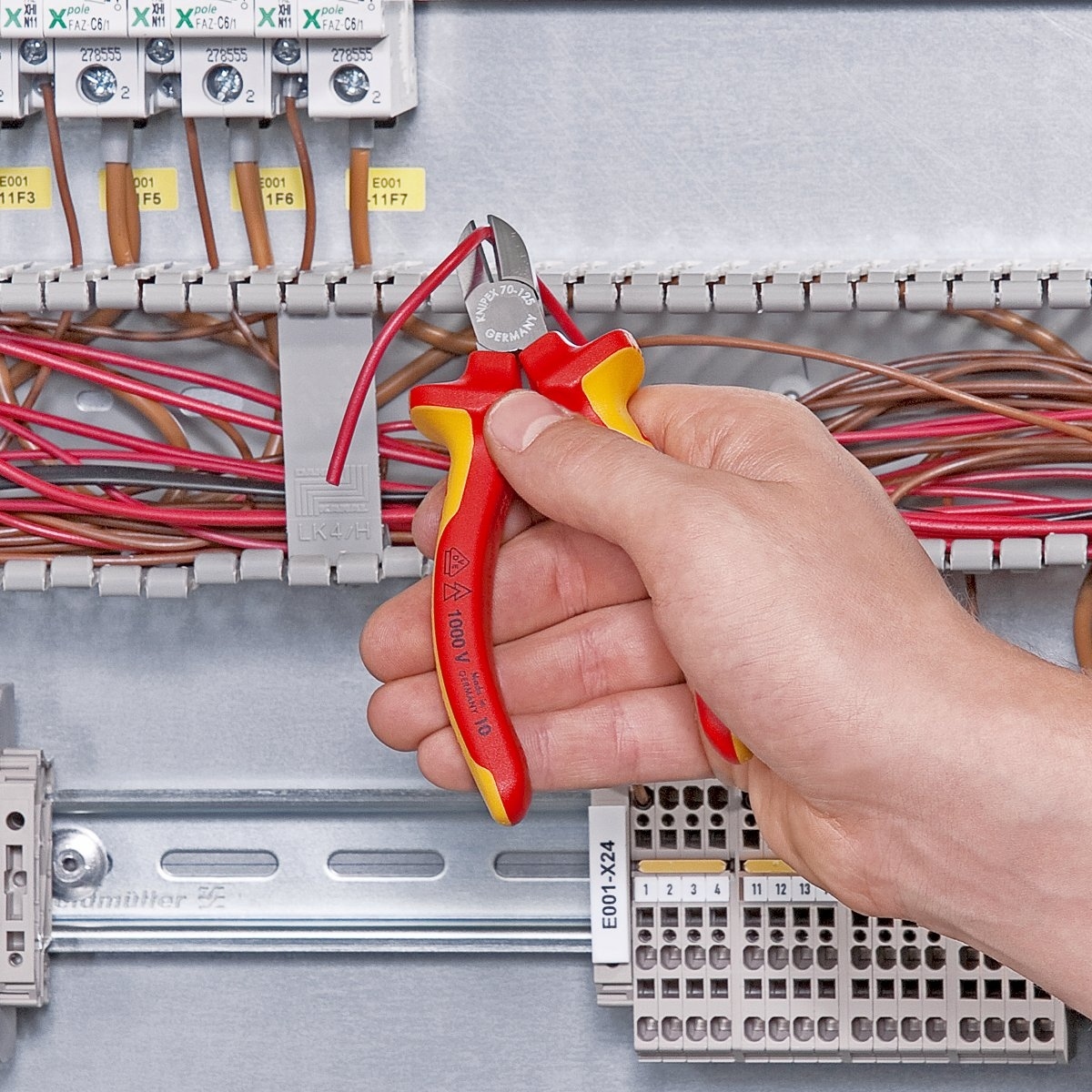 Кусачки-бокорезы KNIPEX диэлектрические для работ под напряжением, 0-4мм, 125мм (70-06-125) фото
