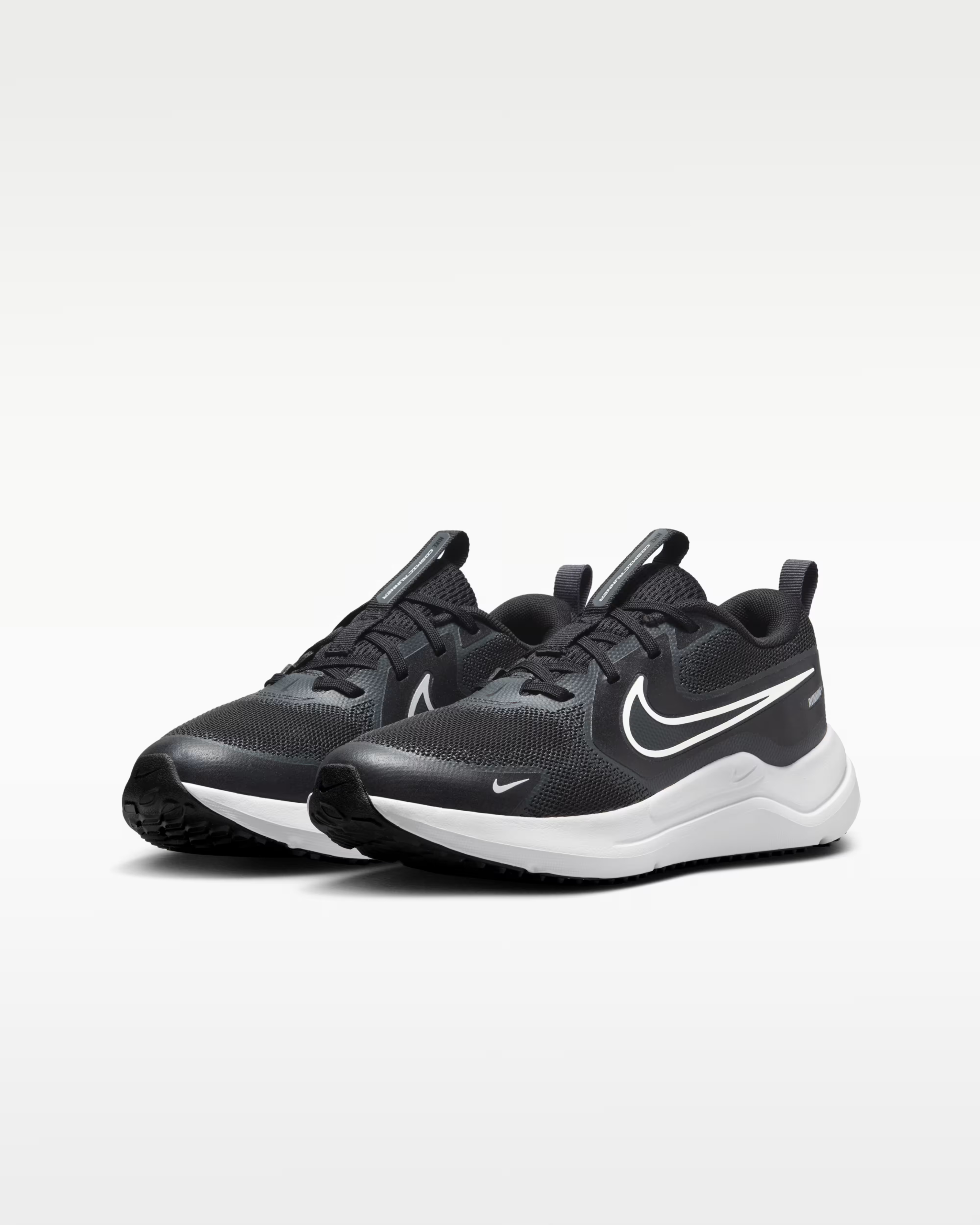 Кроссовки подростковые Nike Cosmic Runner (Gs) HM4402-003 38,5 (6Y US) черные фото3
