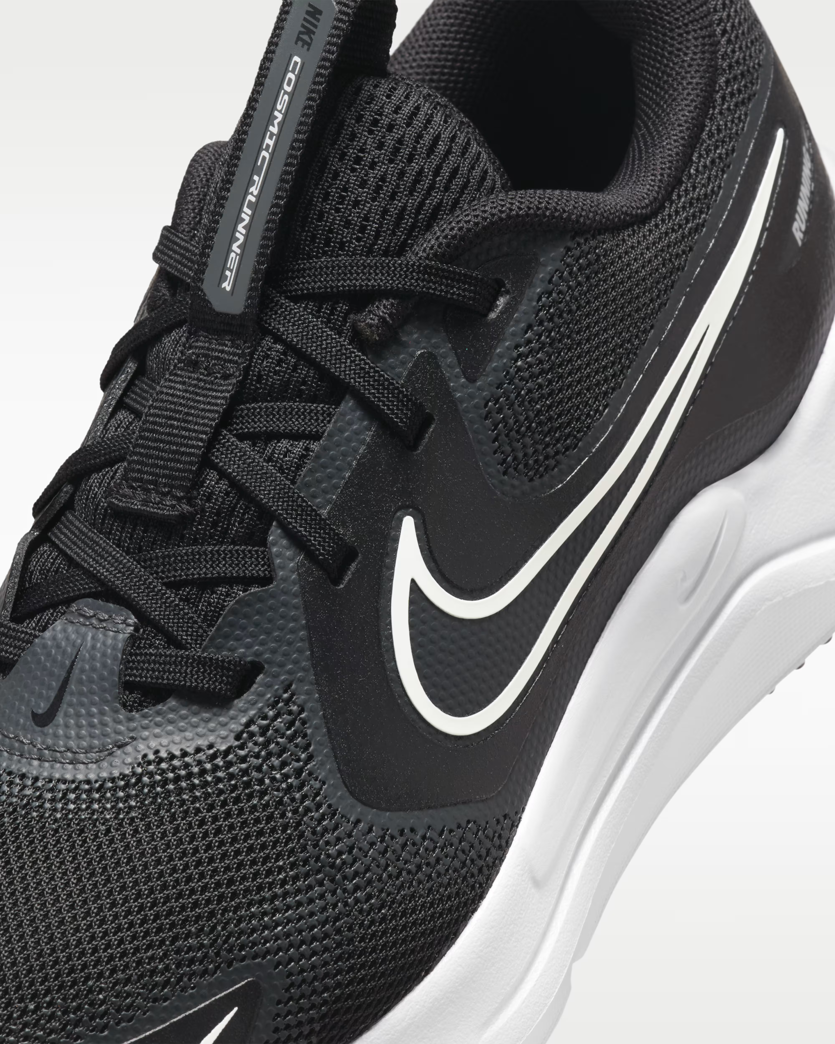 Кроссовки подростковые Nike Cosmic Runner (Gs) HM4402-003 39 (6,5Y US) черные фото7