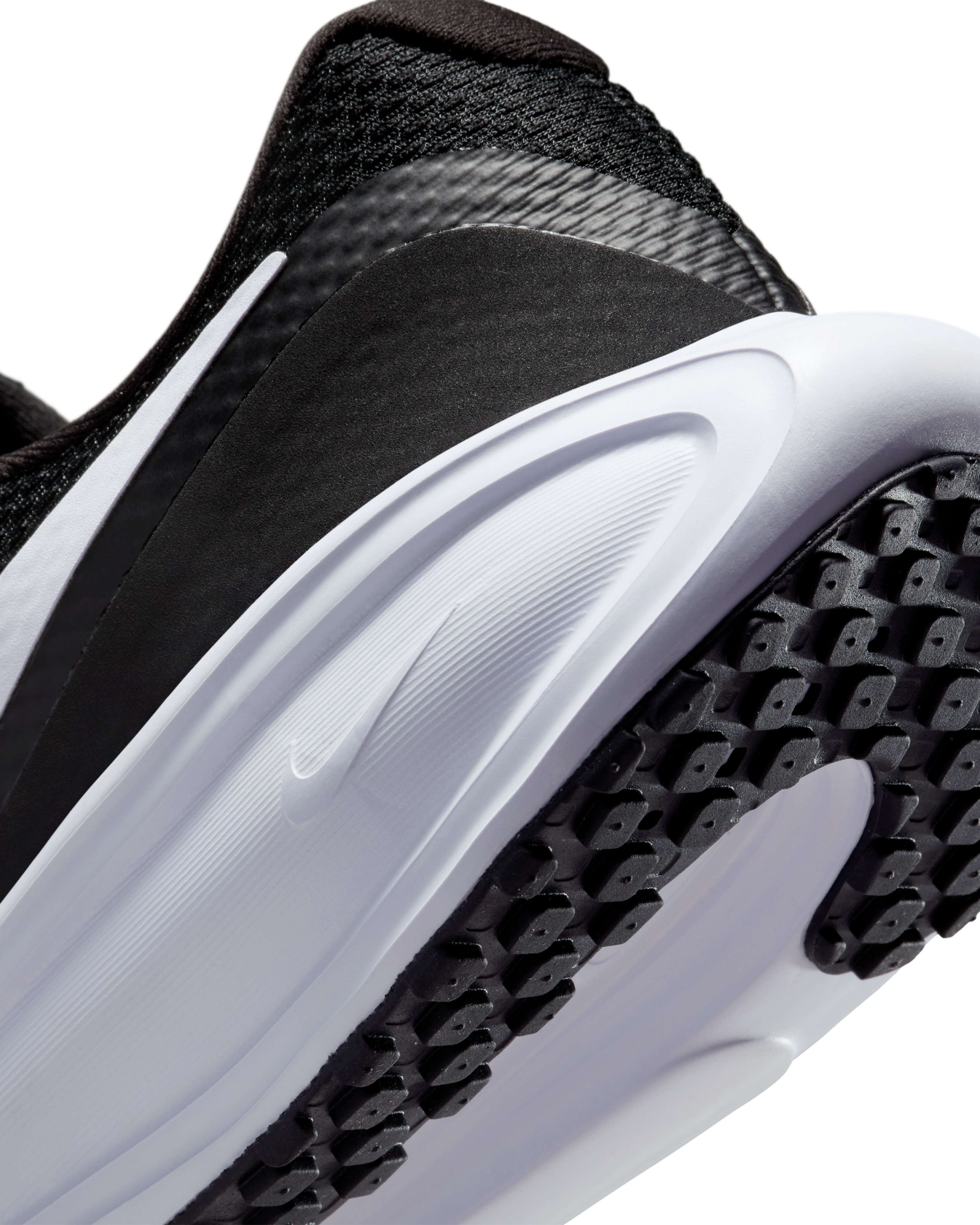 Кроссовки женские Nike W Revolution 8 HJ8485-001 40,5 (9 US) черные фото9