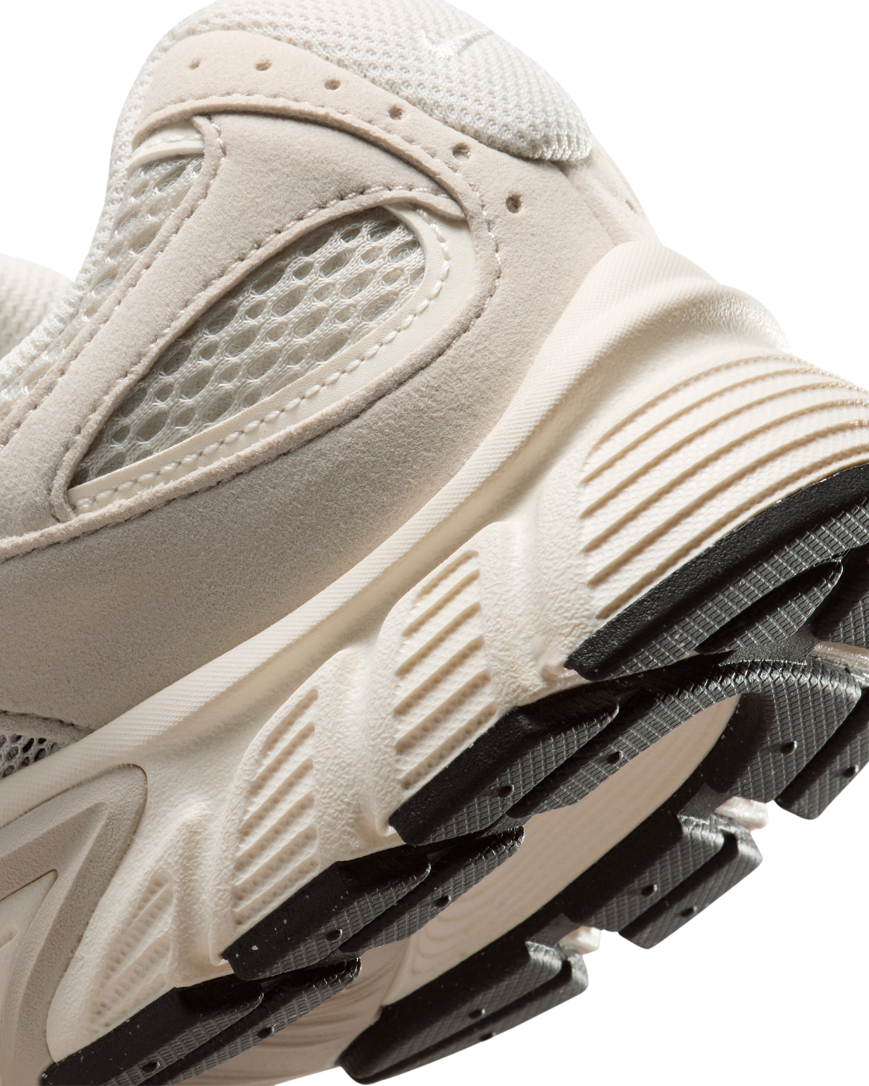 Кроссовки женские Nike W V5 Rnr II6294-100 40,5 (9 US) молочные фото7