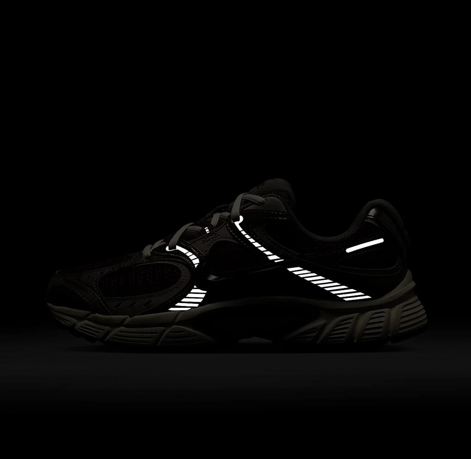 Кроссовки женские Nike W V5 Rnr HQ7901-602 39 (8 US) серые/бордовые фото10