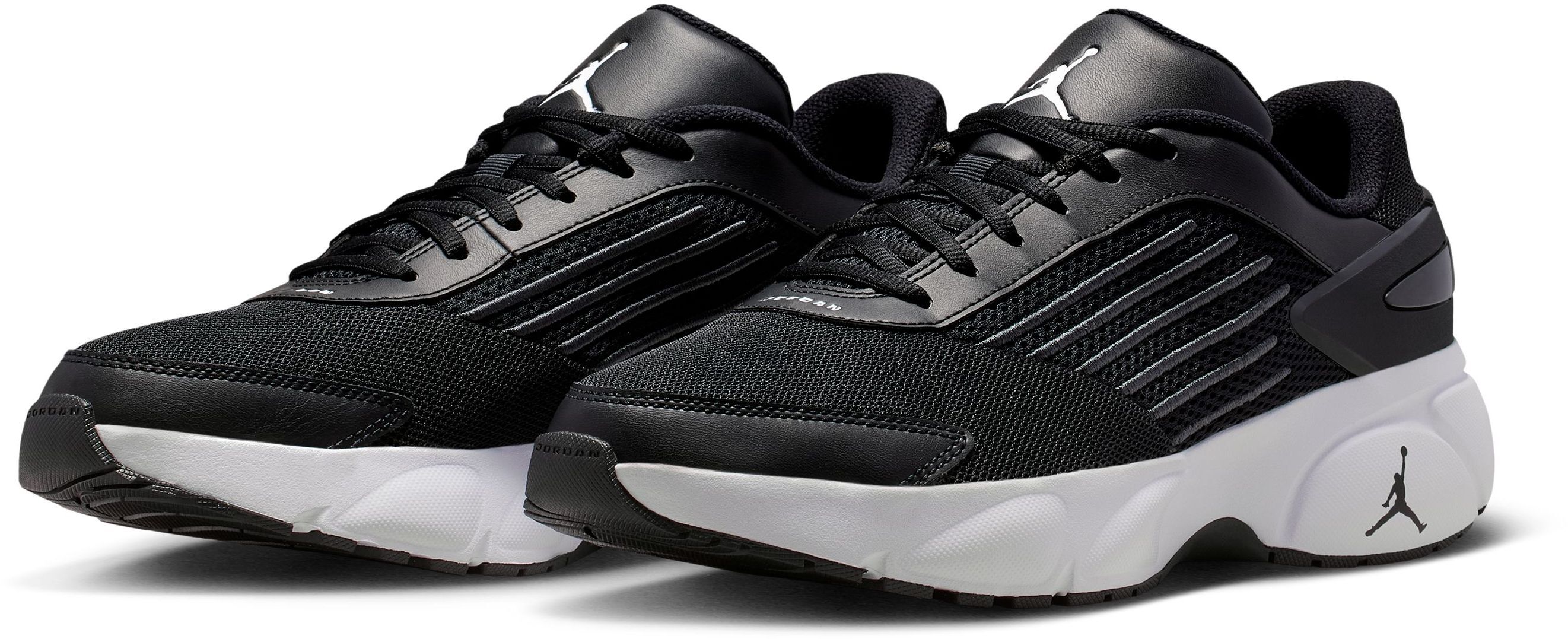 Кроссовки мужские Nike Jordan Trunner Flow IO2091-003 41 (8 US) черные фото3