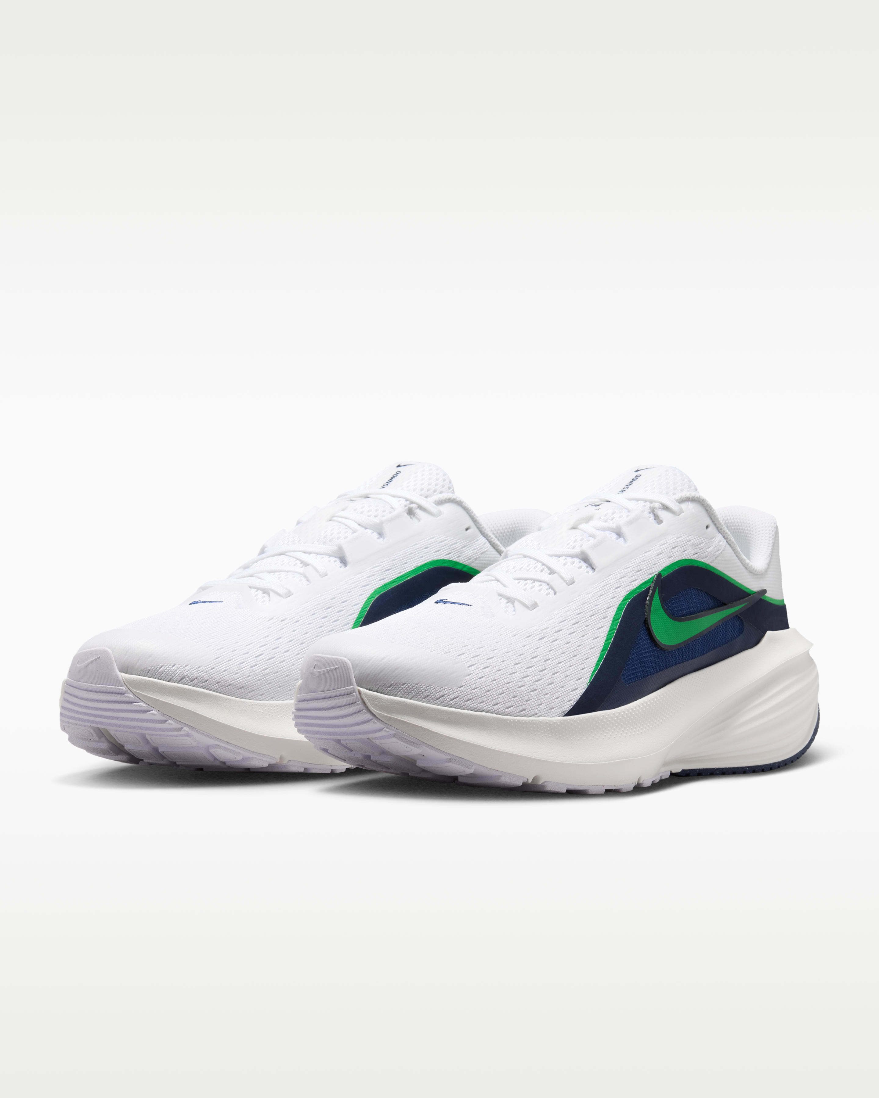 Кроссовки мужские Nike Downshifter 14 IB1895-108 43 (9,5 US) белые фото3