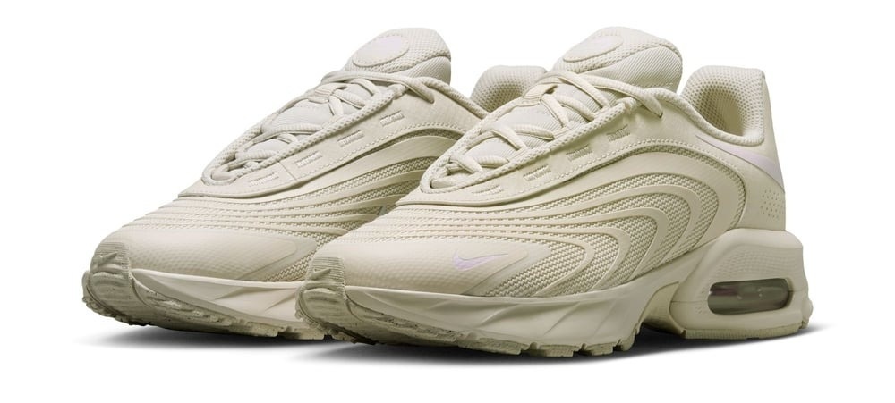Кросівки жіночі Nike W Air Max Fire IR0818-104 38 (7 US) світло-бежеві фото3