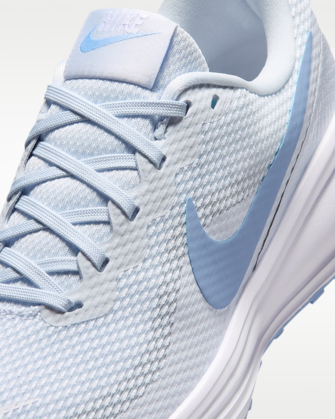 Кроссовки женские Nike W Revolution 8 HJ8485-006 37,5 (6,5 US) светло-голубые фото7