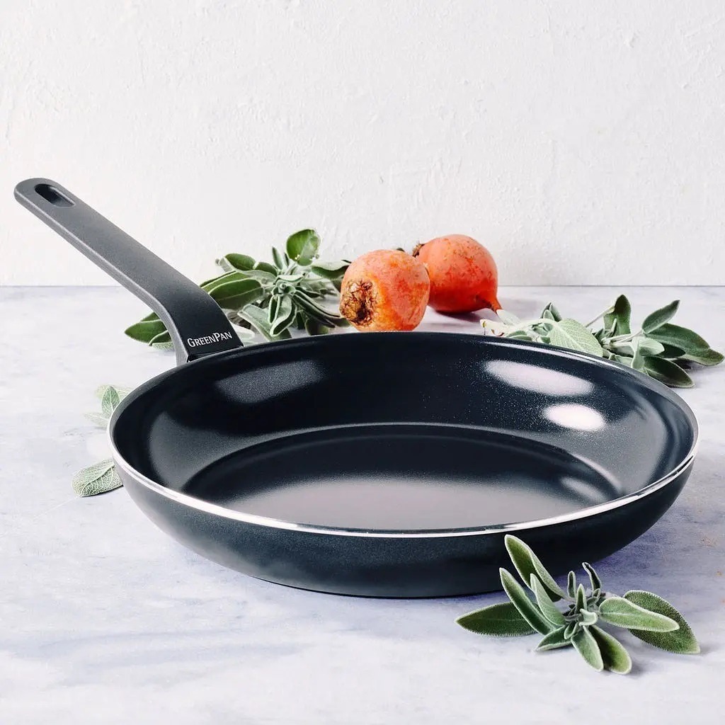 Сковорода GreenPan Essence Perforated Base, 20 см (CC009038-001) фото