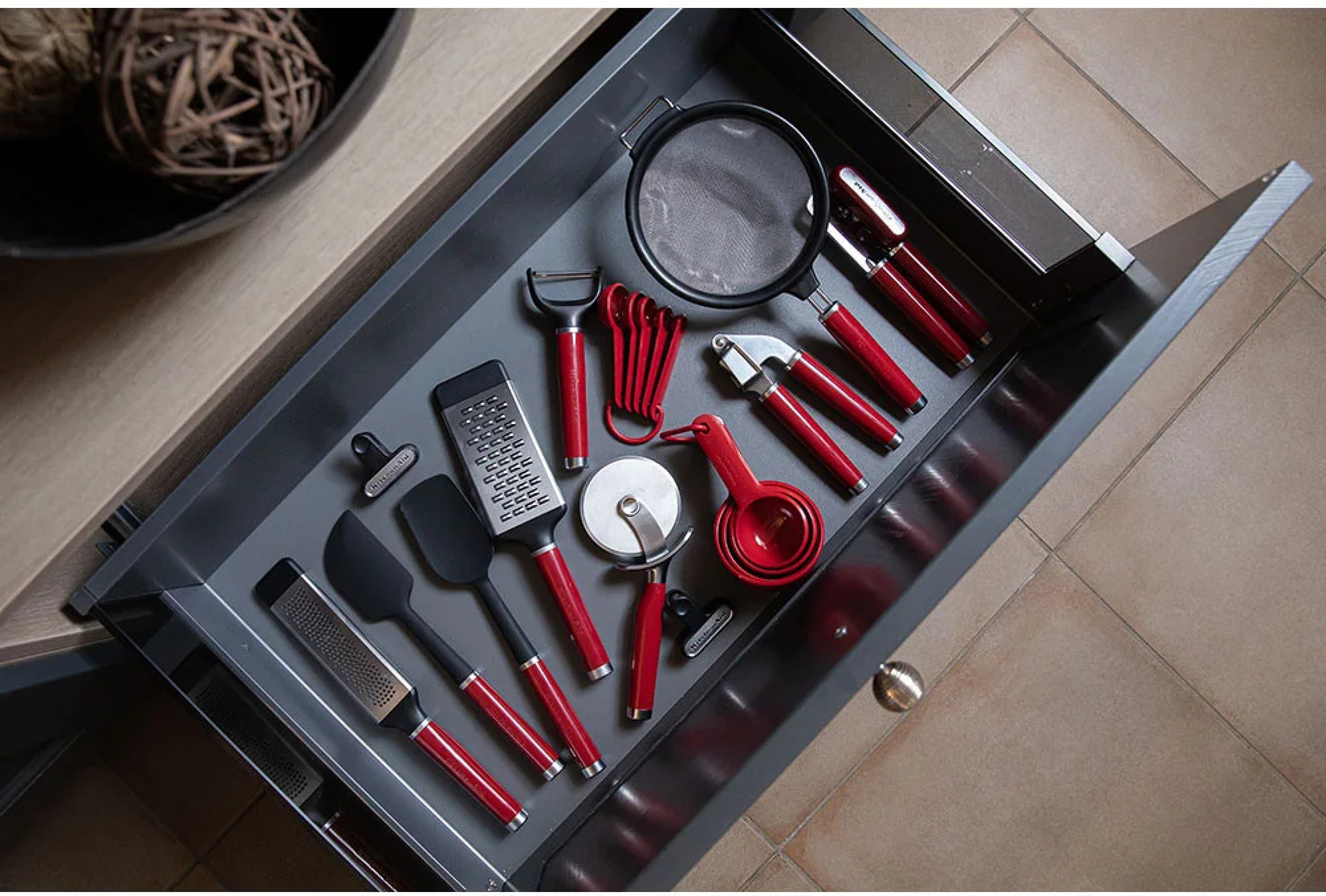 Шумівка KitchenAid Coreline, 38,1 см, червоний (KAG010OHERE) фото5