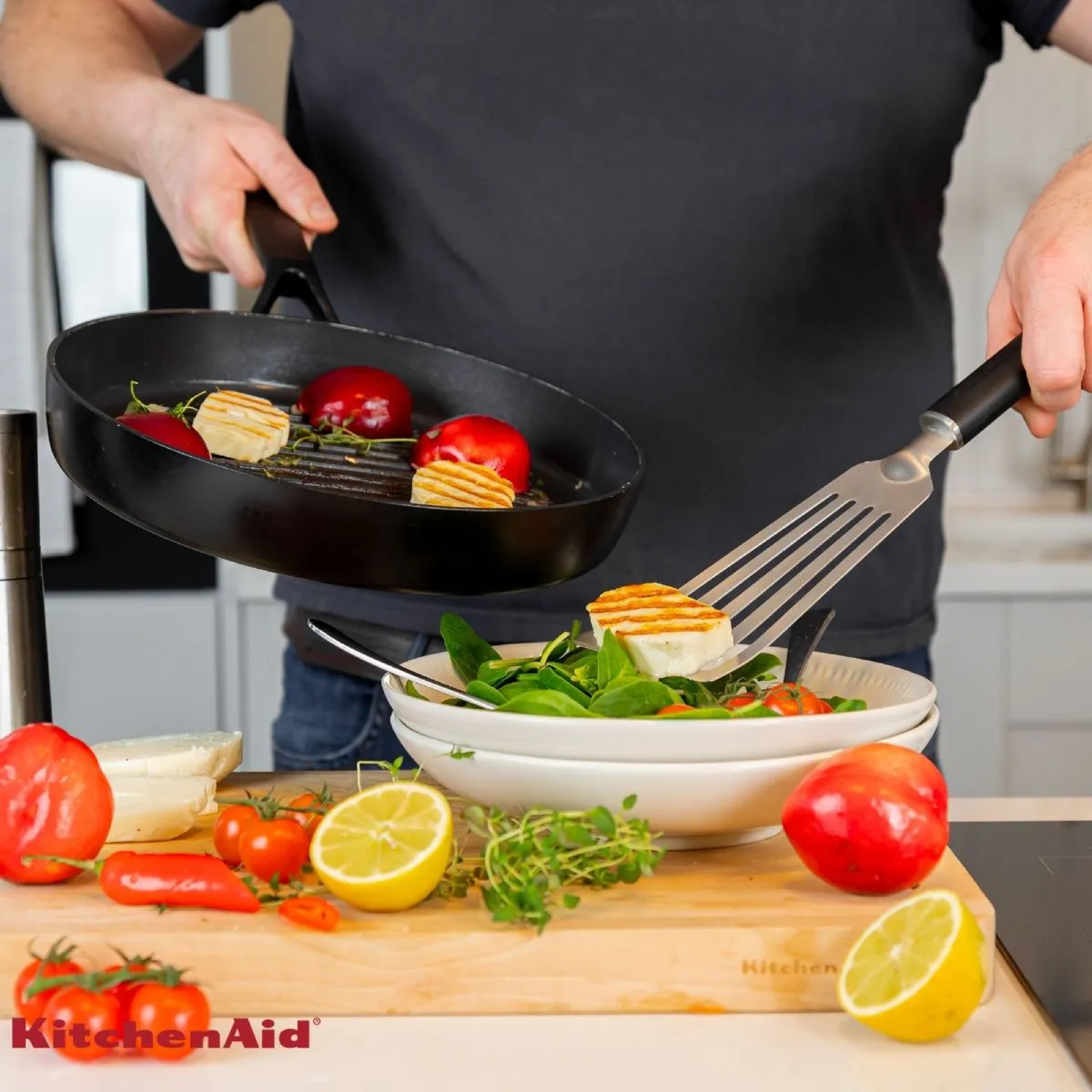 Лопатка з прорізами KitchenAid Classic, 32 см, чорний (KHH024OHOBEG) фото6