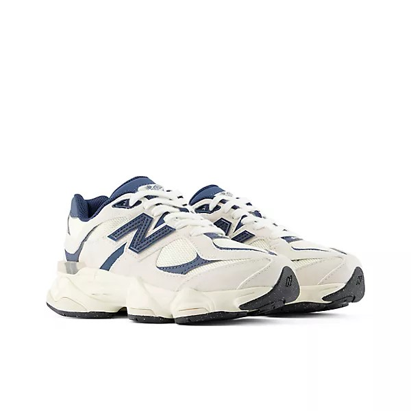 Кроссовки подростковые New Balance 9060 Little Kid G90602JM 23,5 (7 US) молочые фото2