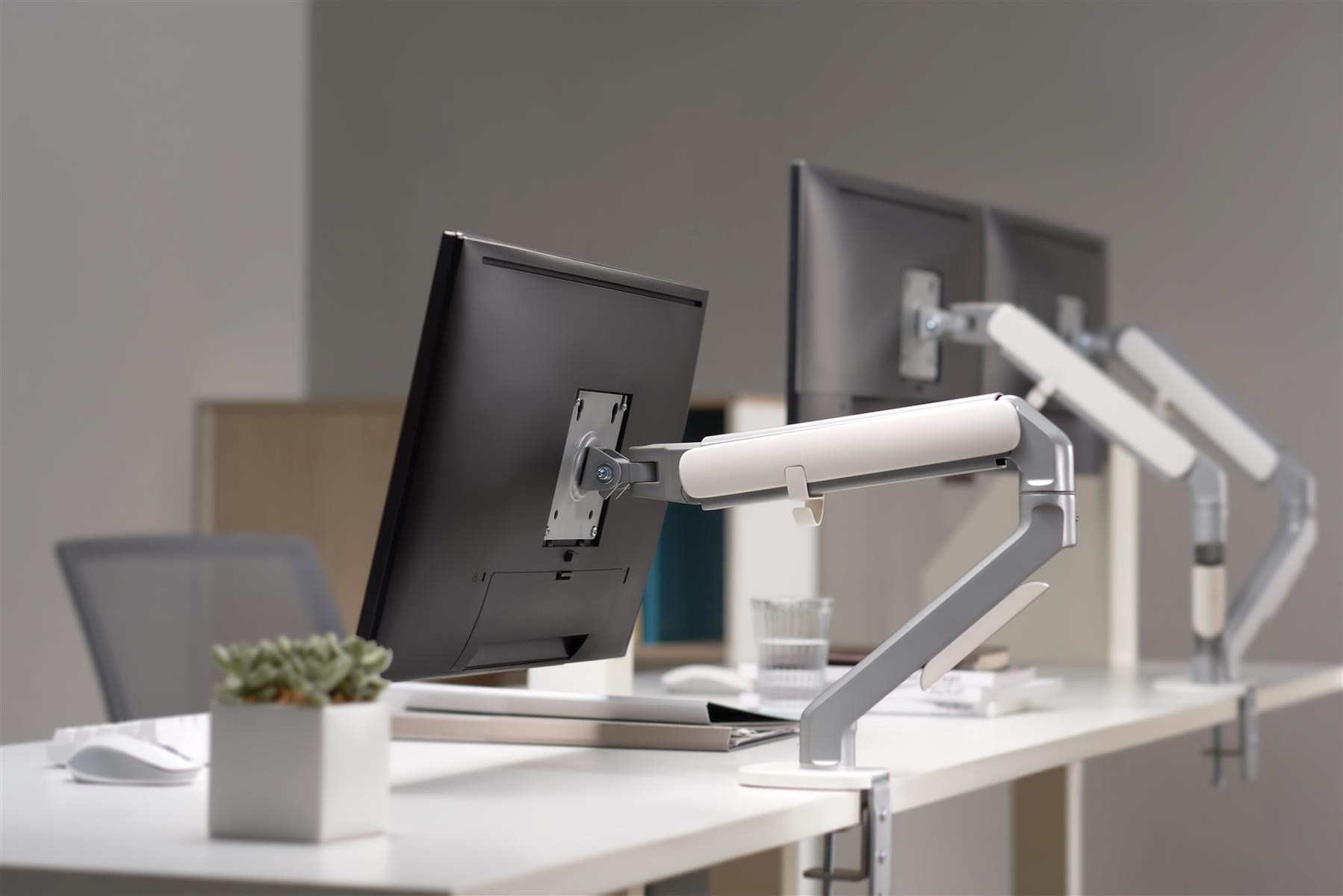 Кронштейн OfficePro MA421S 17-32" Silver (VESA100х100) фото17