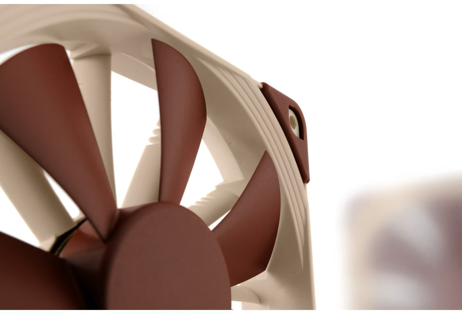 Вентилятор для корпуса Noctua NF-F12 5V PWM (NF-F12 5V PWM) фото