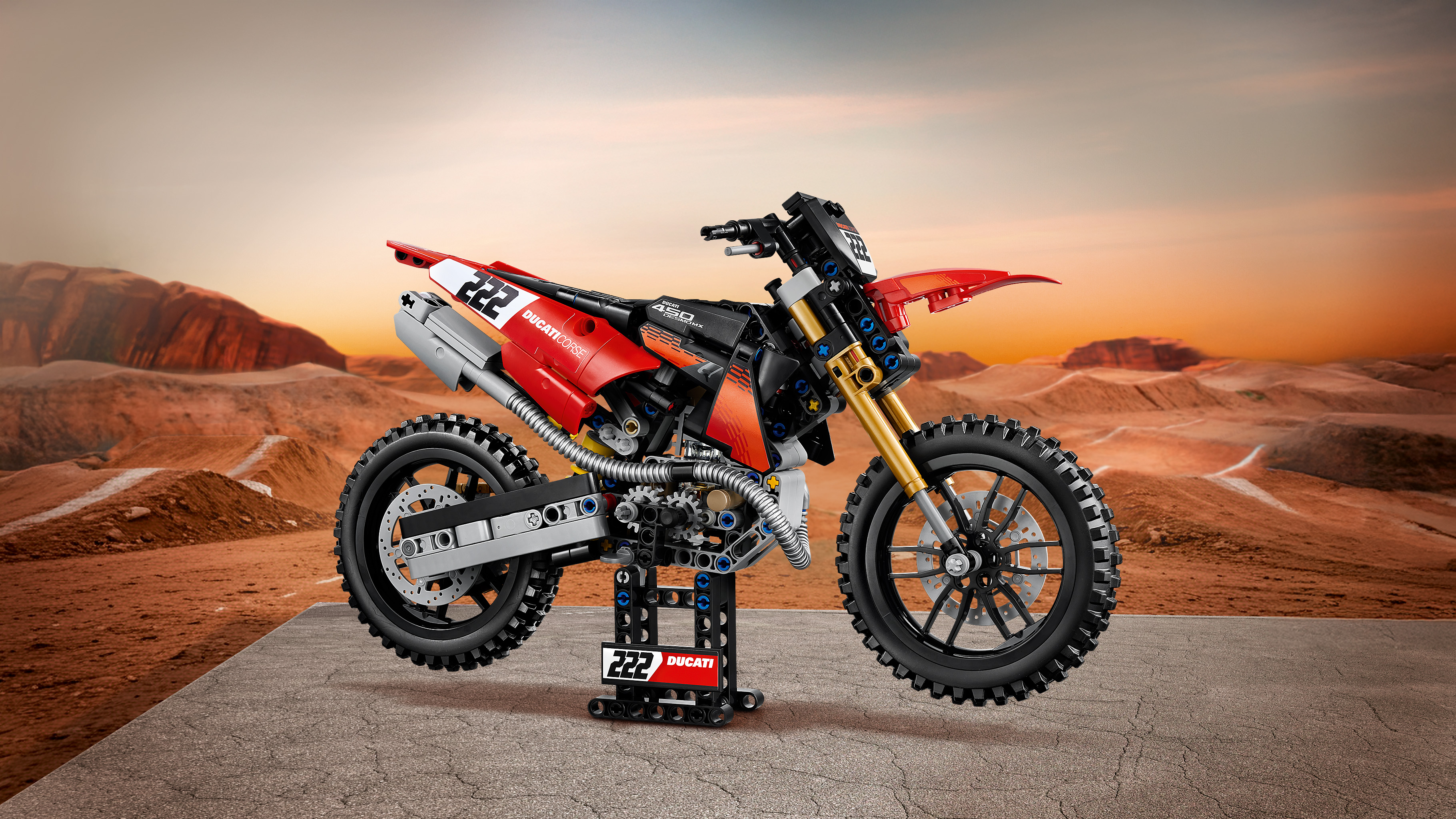 LEGO 42238 Technic Мотоцикл Ducati Desmo450 MX Factory фото11