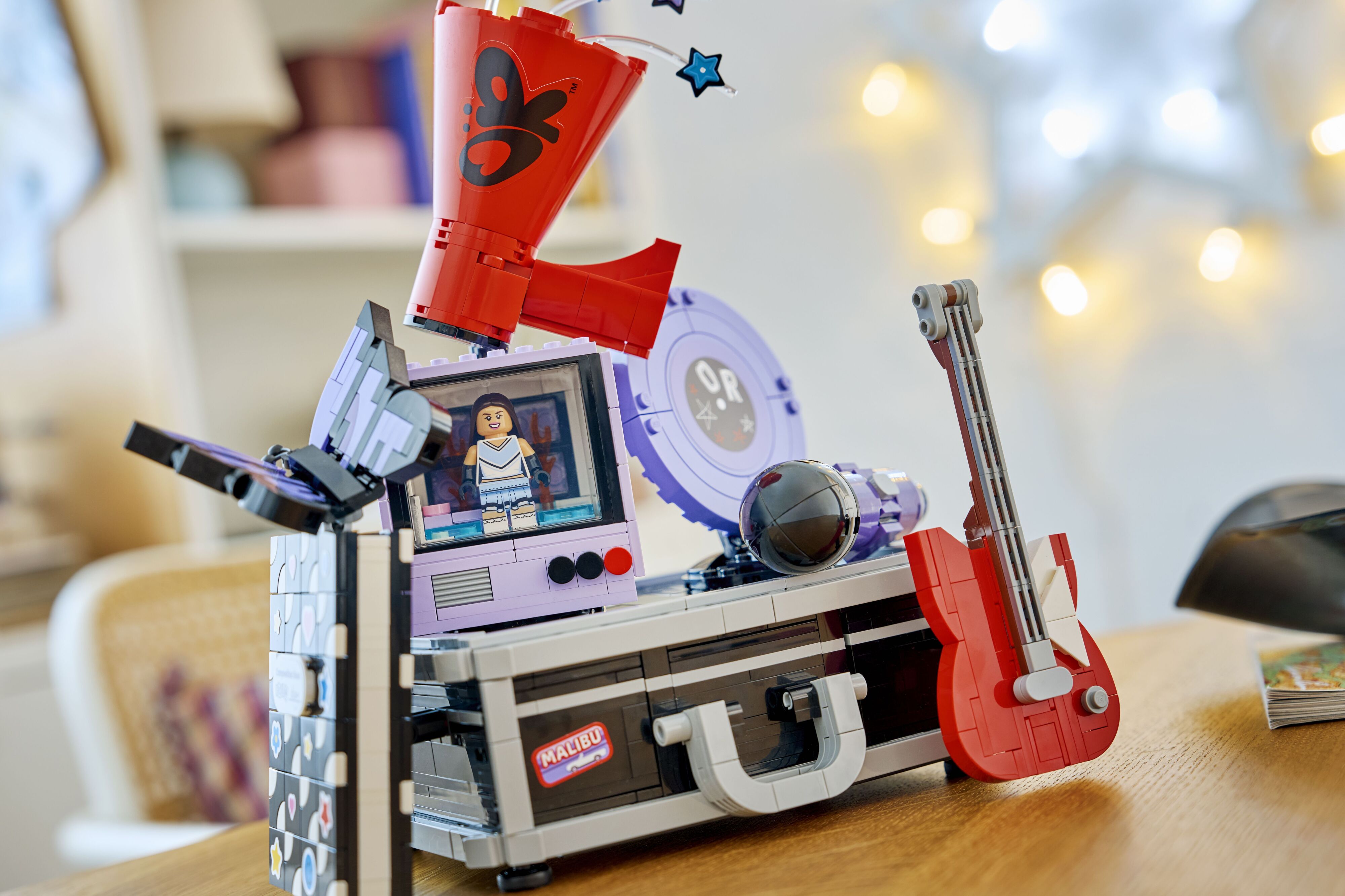 LEGO 43030 Editions Music Секретне сховище Олівії Родріґо фото