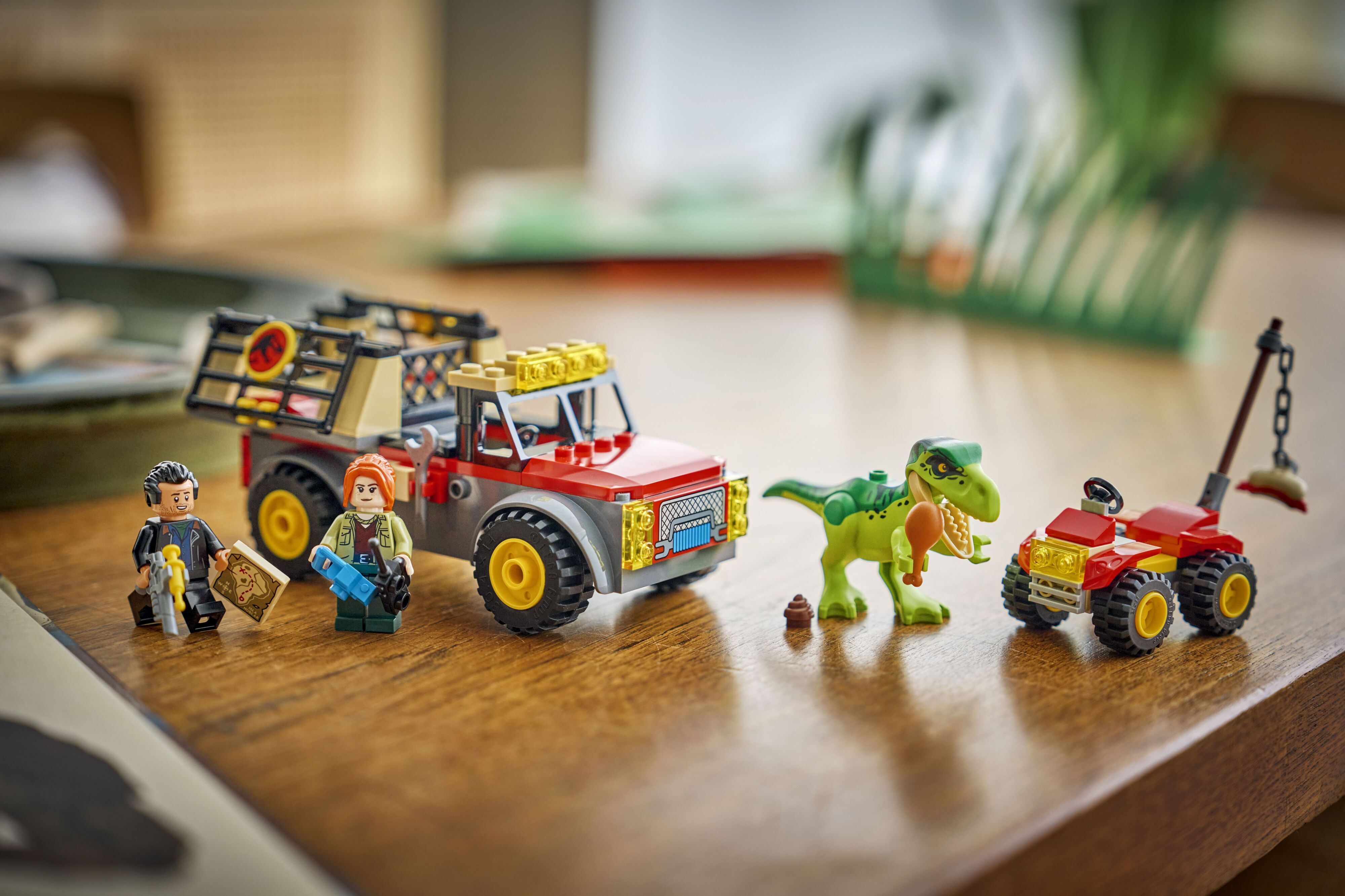 LEGO 77978 Jurassic World Вантажівка для перевезення молодого тиранозавра фото