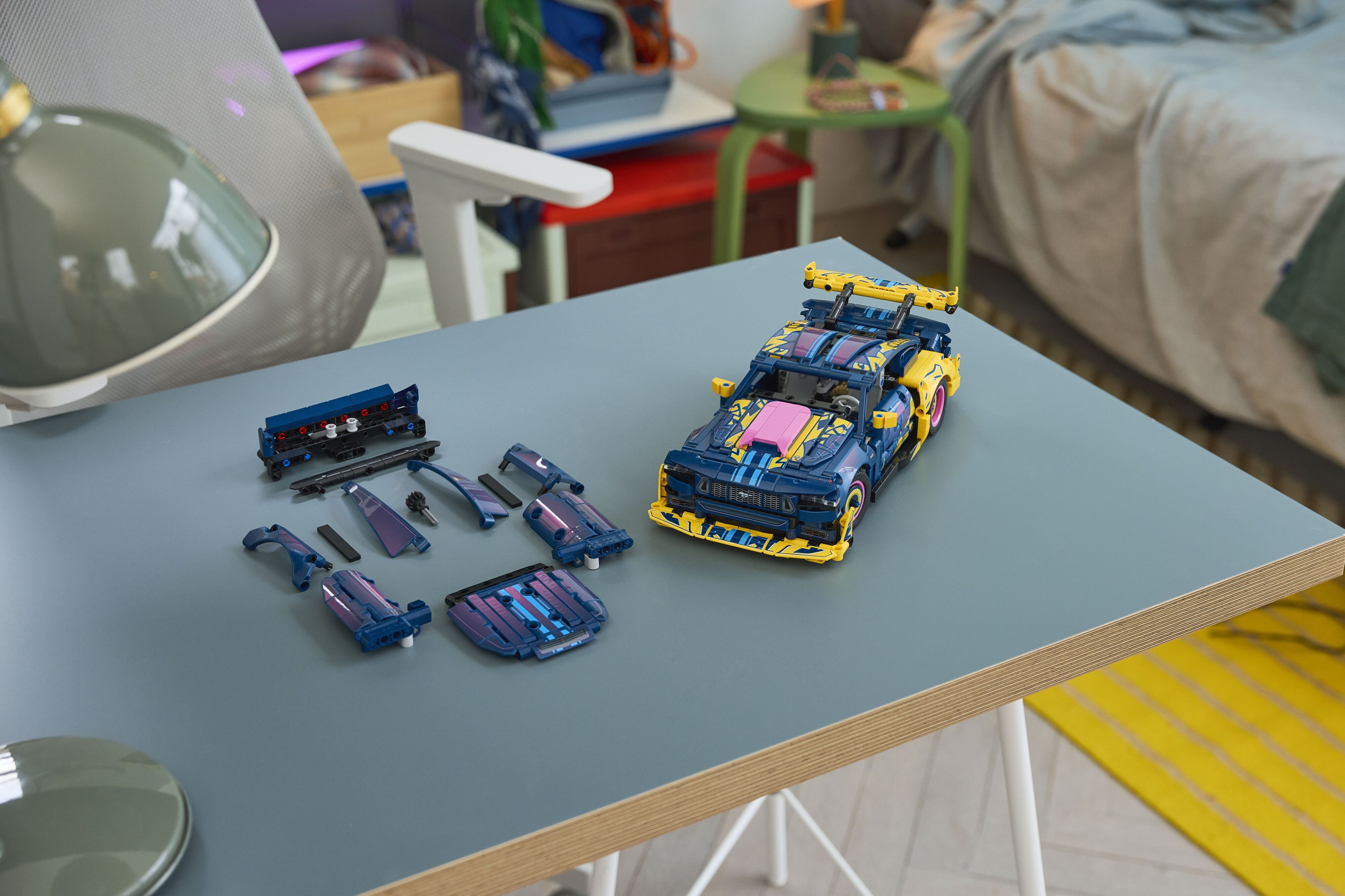 LEGO 42236 Technic Тюнінг-гараж з автомобілем Ford Mustang GT фото10