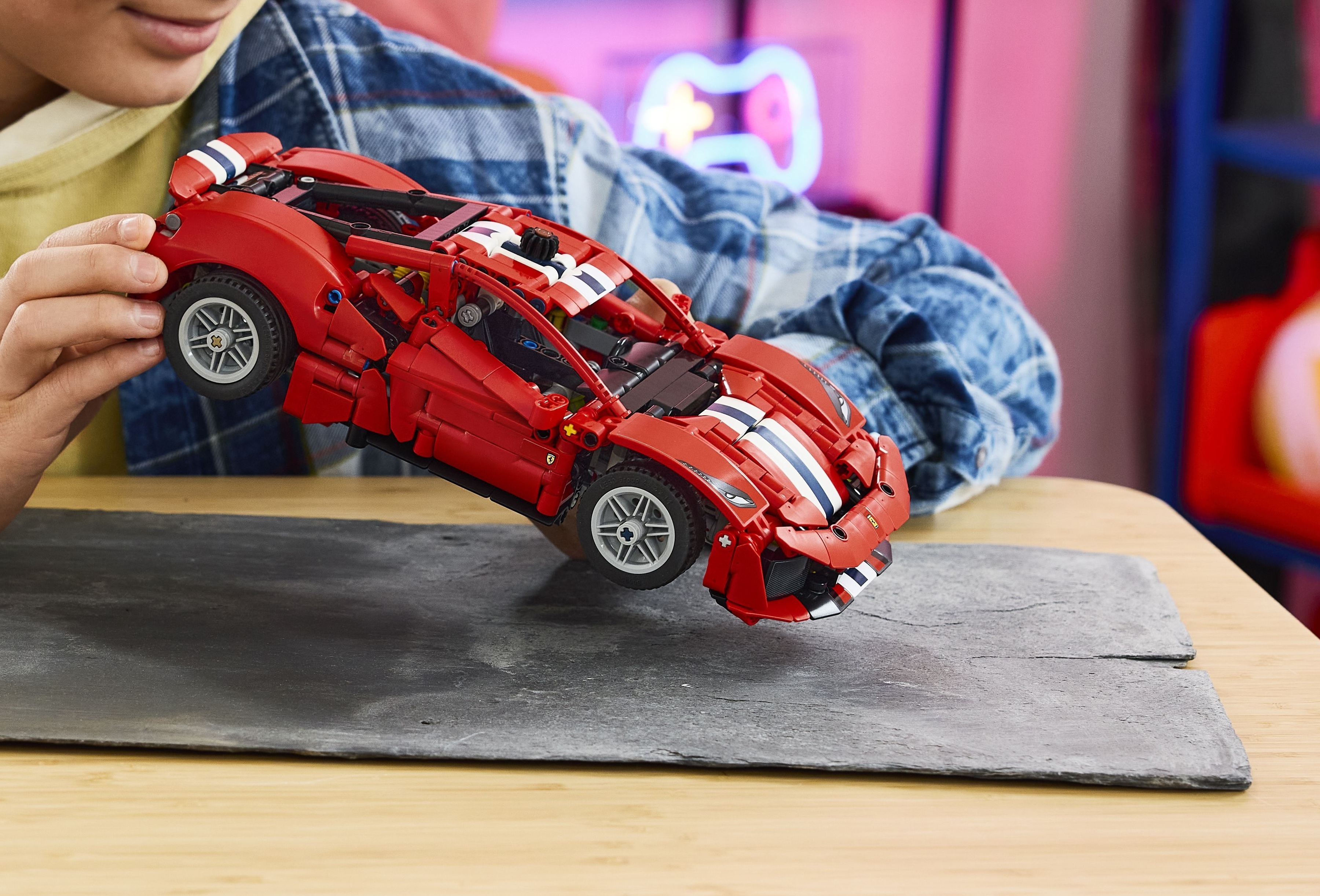 LEGO 42235 Technic Автомобіль Ferrari 488 Pista фото8