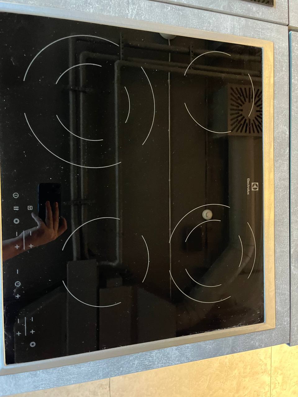 Варочная поверхность электрическая Electrolux EHF6342XOK фото2