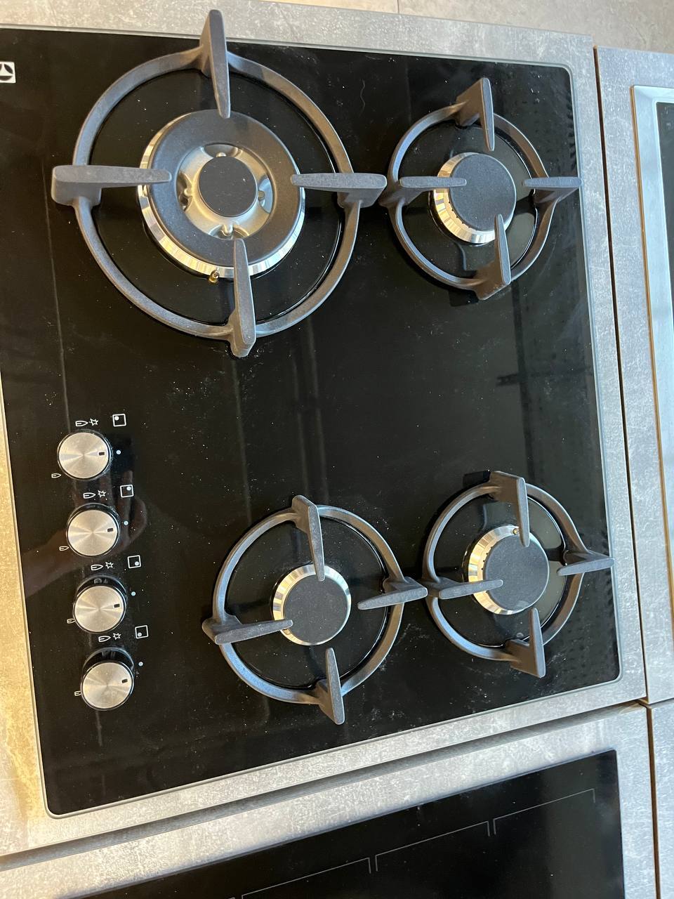 Варочная поверхность газовая Electrolux KGG6437K фото2