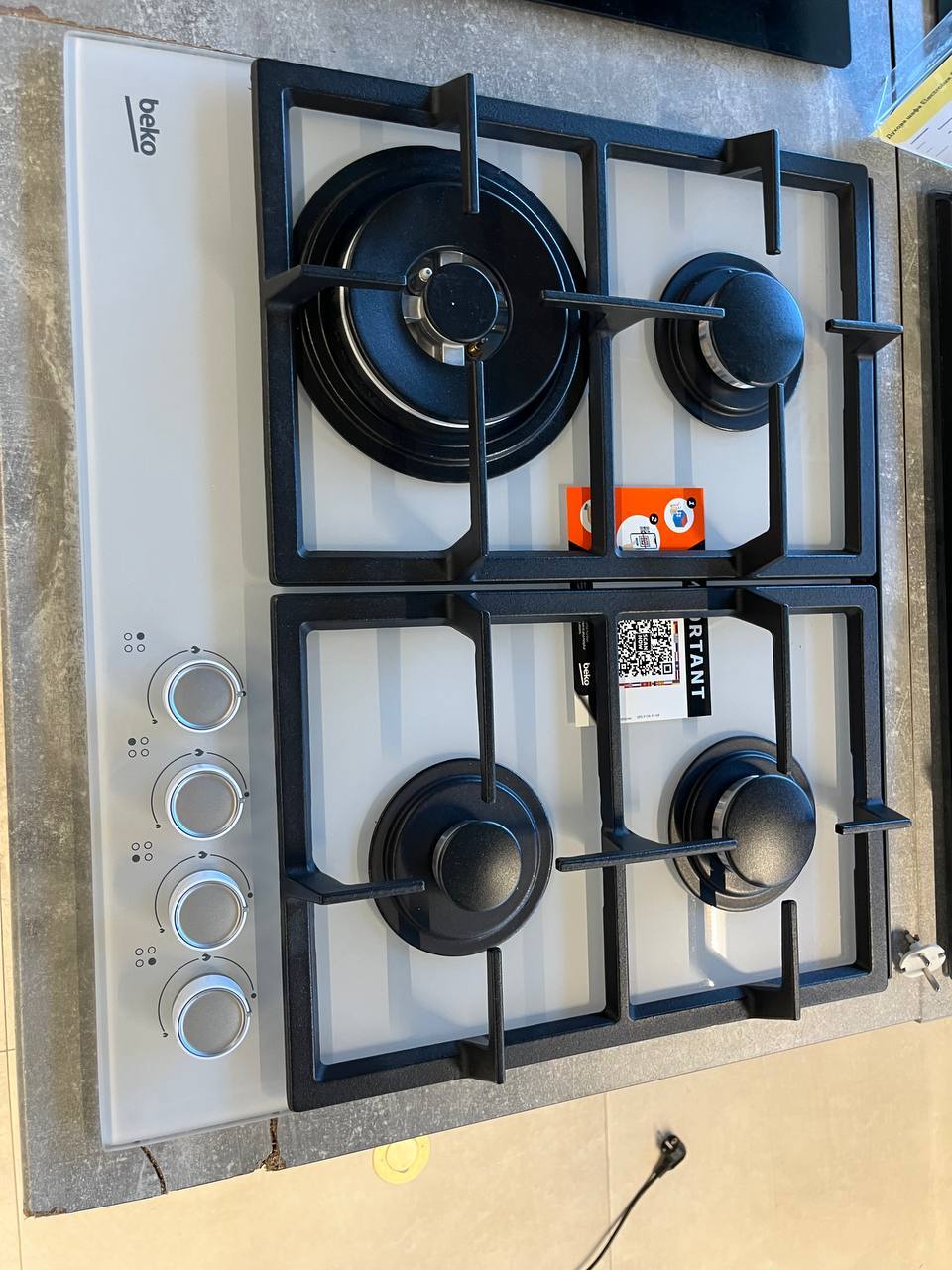 Варильна поверхня газова Beko HILW64225SW фото2