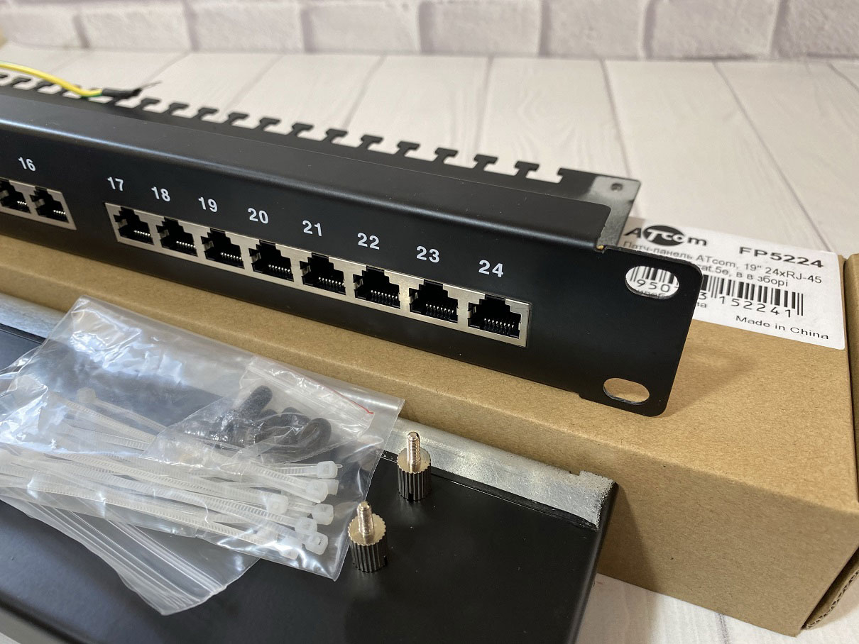 Патч-панель Atcom FP5224 19" 24хRJ-45 FTP 1U cat.5е (FP5224) фото