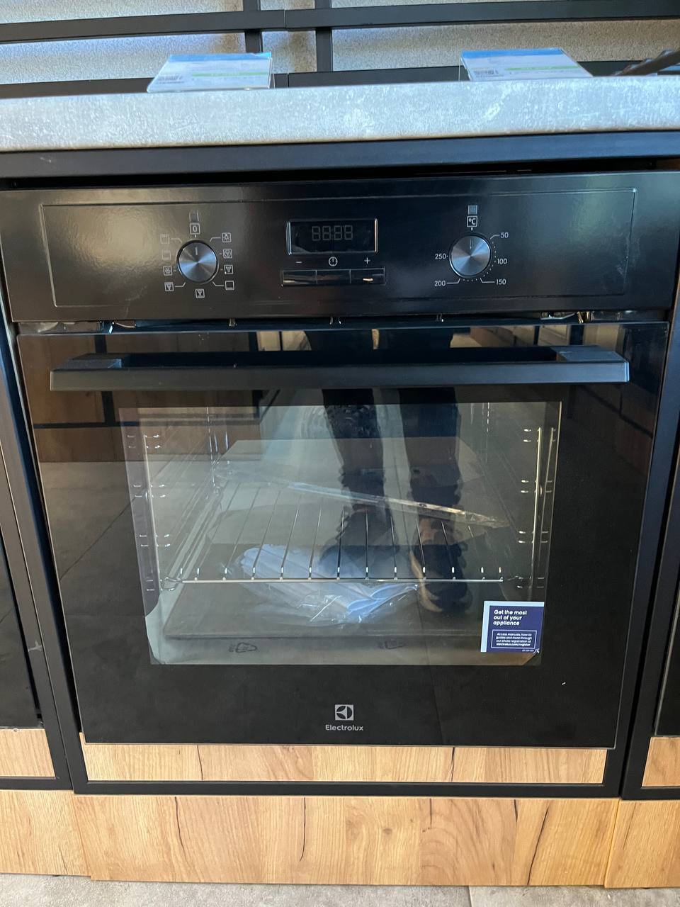 Духова шафа Electrolux EOF3H50BK фото2