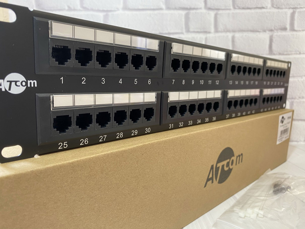 Патч-панель ATcom P5148 19" 48хRJ-45 UTP 2U cat.5е (P5148) фото