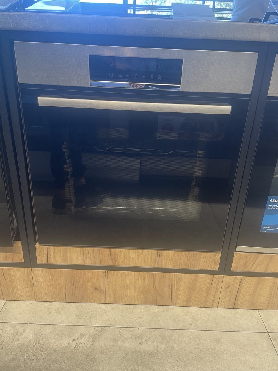 Вбудована духова шафа Bosch HBG572ES3 фото2