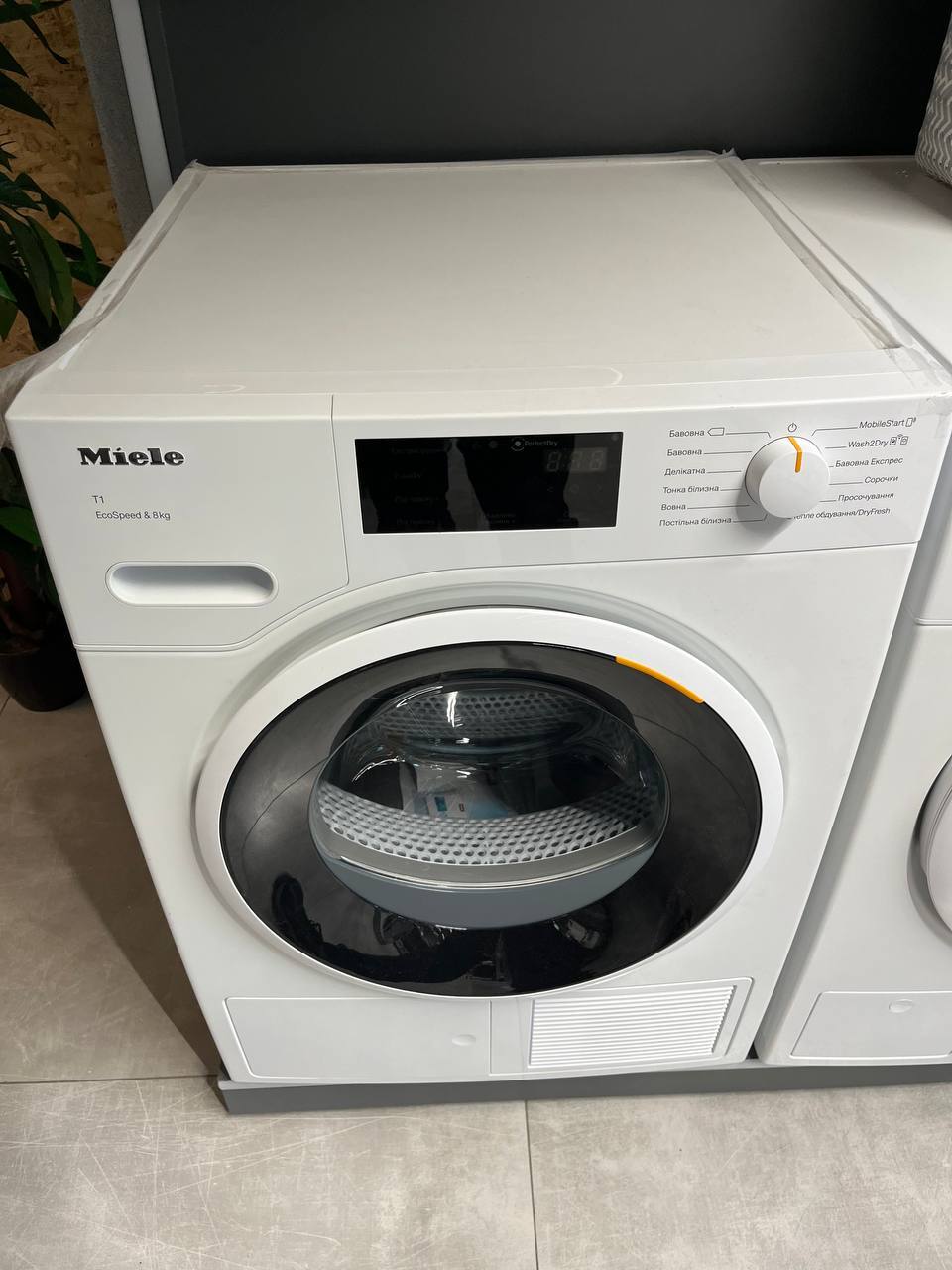 Сушильна машина Miele TWC 640 WP ( 12WC6402UA) фото