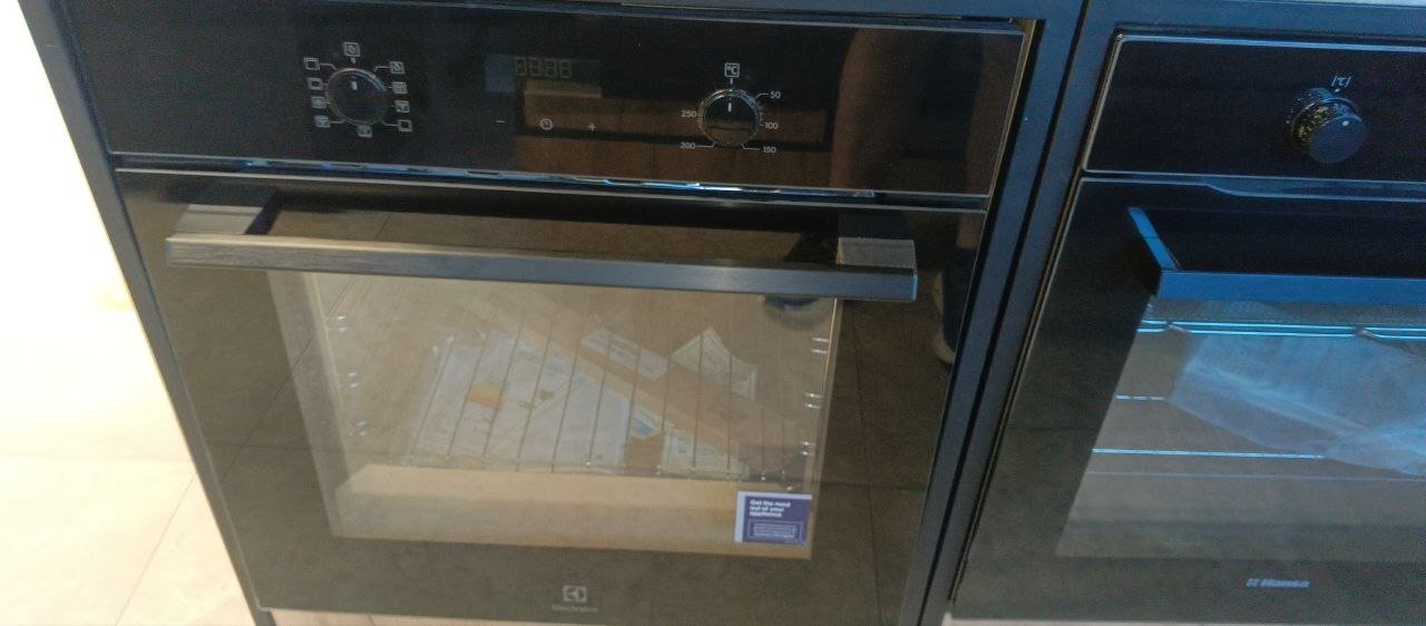 Духова шафа Electrolux EOF5C50BZ фото2