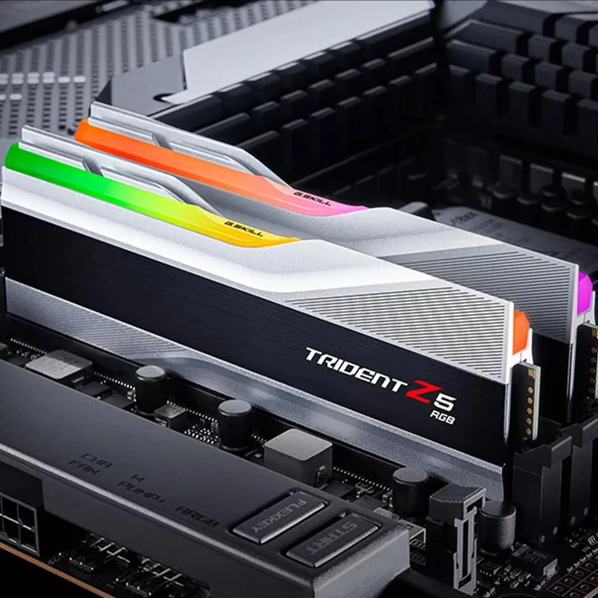 Память для ПК G.Skill DDR5 2x16GB/7200 Trident Z5 RGB Silver (F5-7200J3445G16GX2-TZ5RS) фото8
