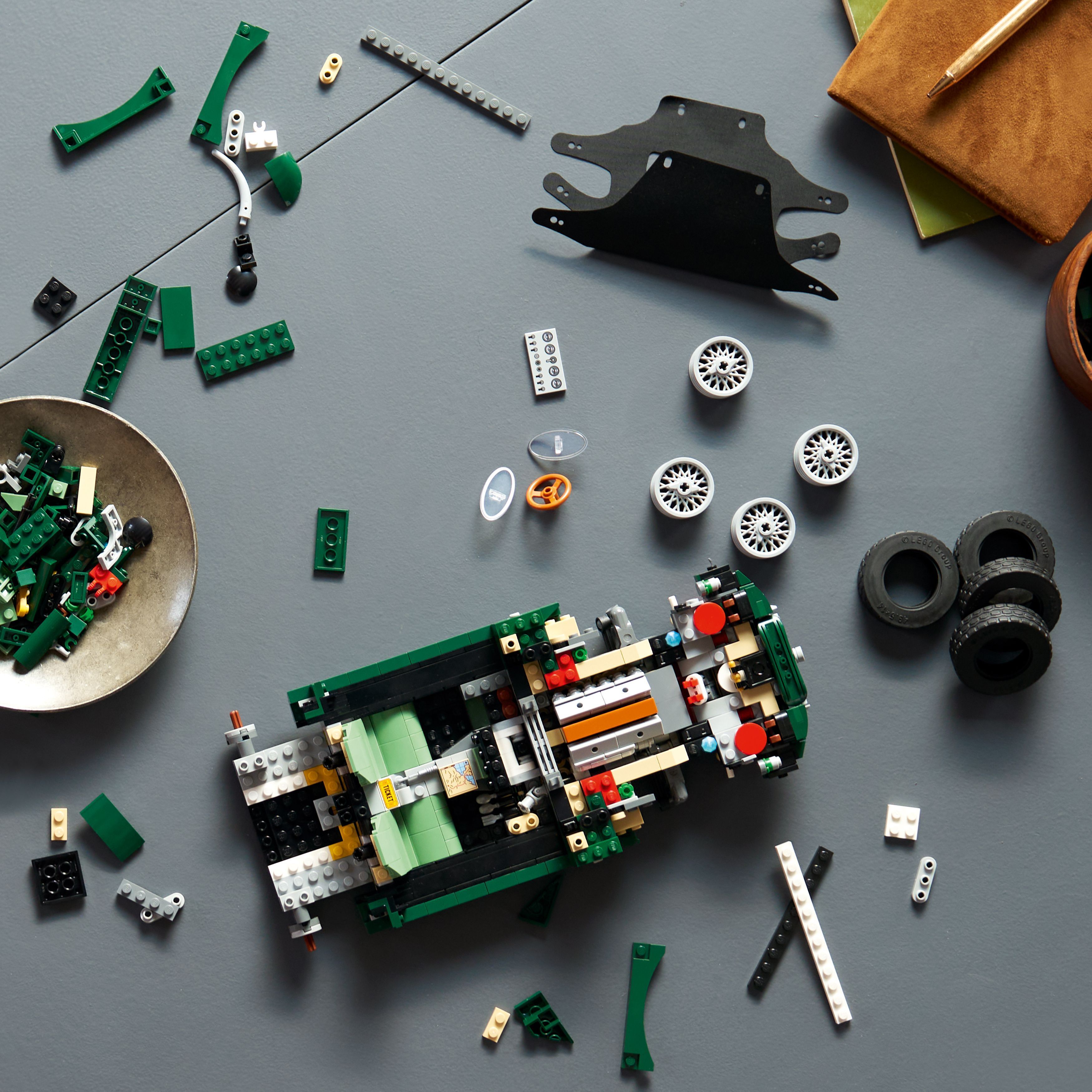 LEGO 11381 Icons Jaguar E-Type фото11