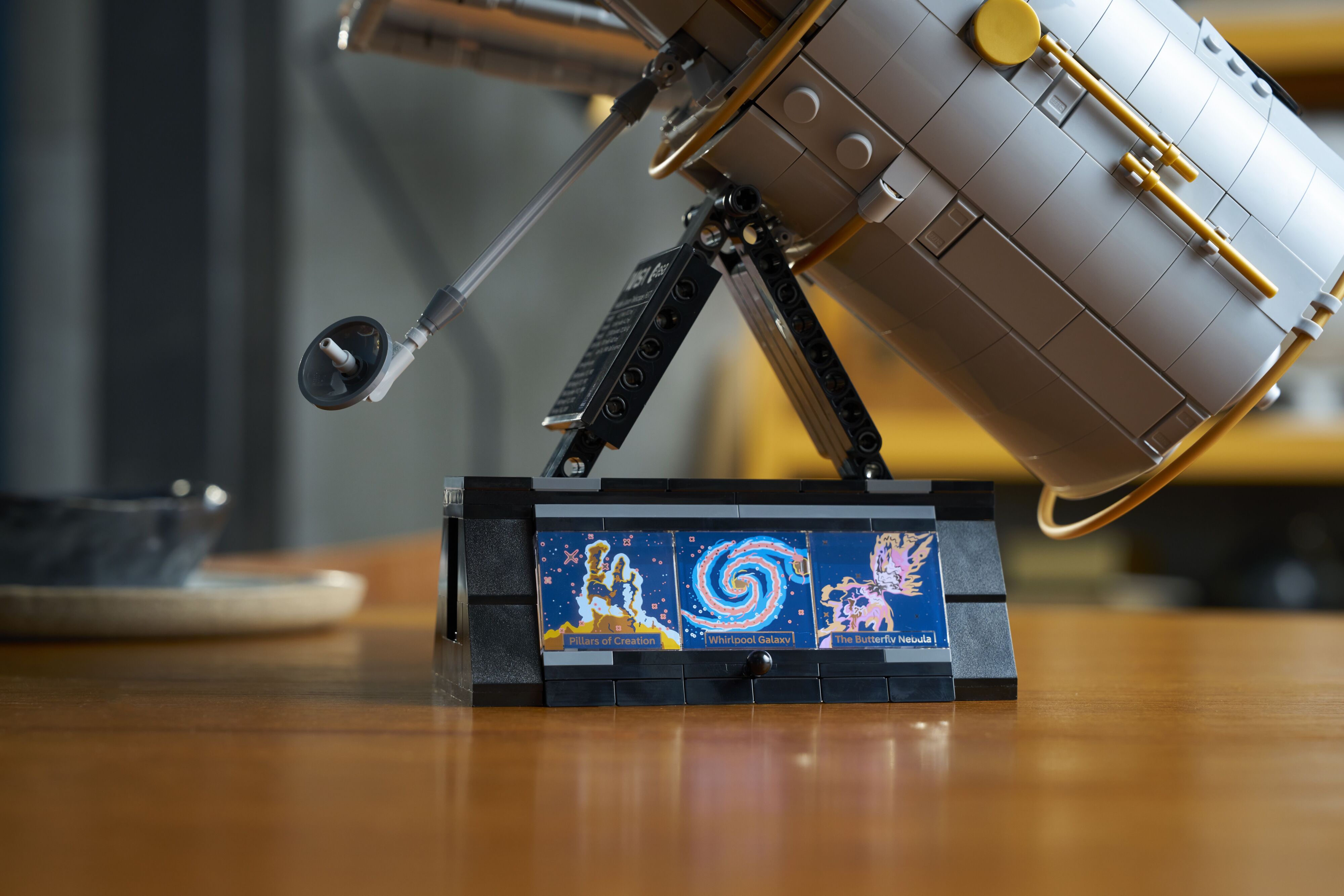 LEGO 11382 Icons Космічний телескоп Хаббл фото