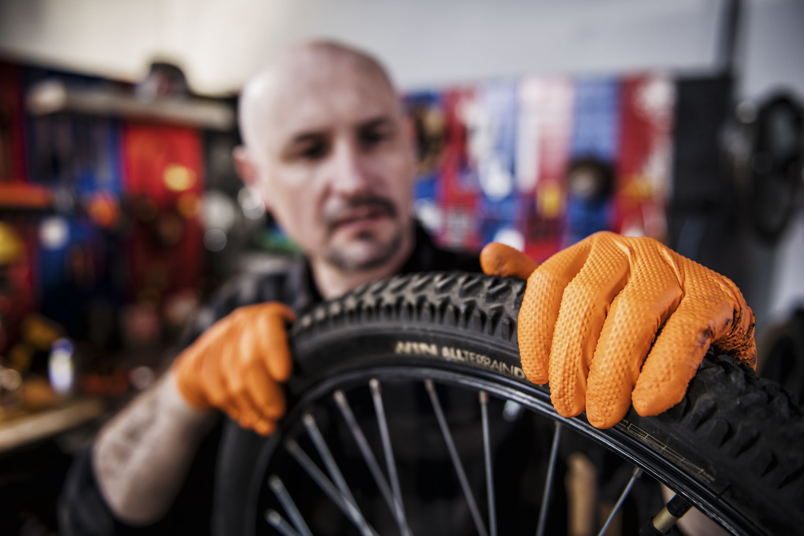 Рукавички нітрилові універсальні Mercator gogrip XL orange A4 фото20