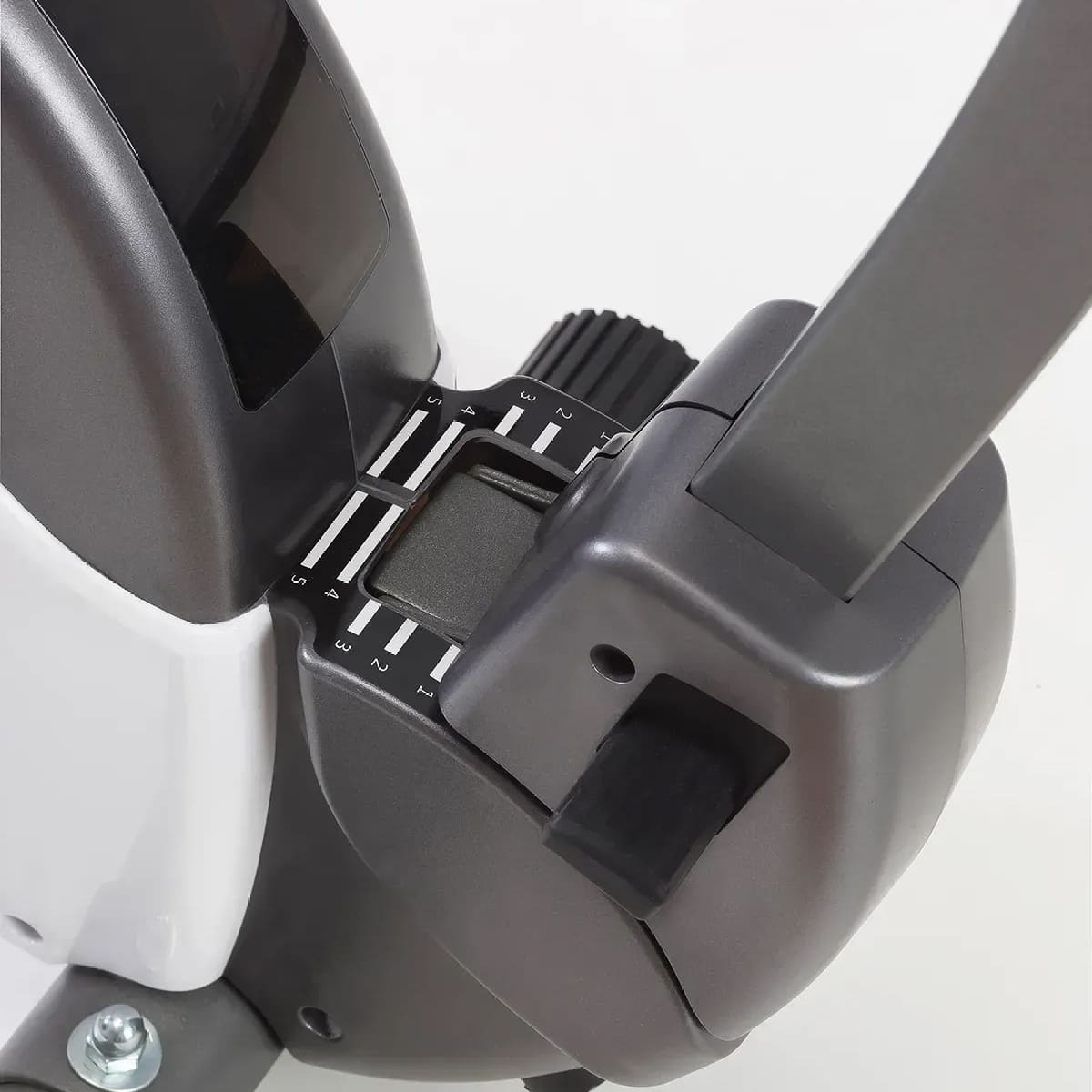 Велотренажер Toorx Upright Bike BRX Compact Multifit (BRX-COMPACT-MFIT) фото4